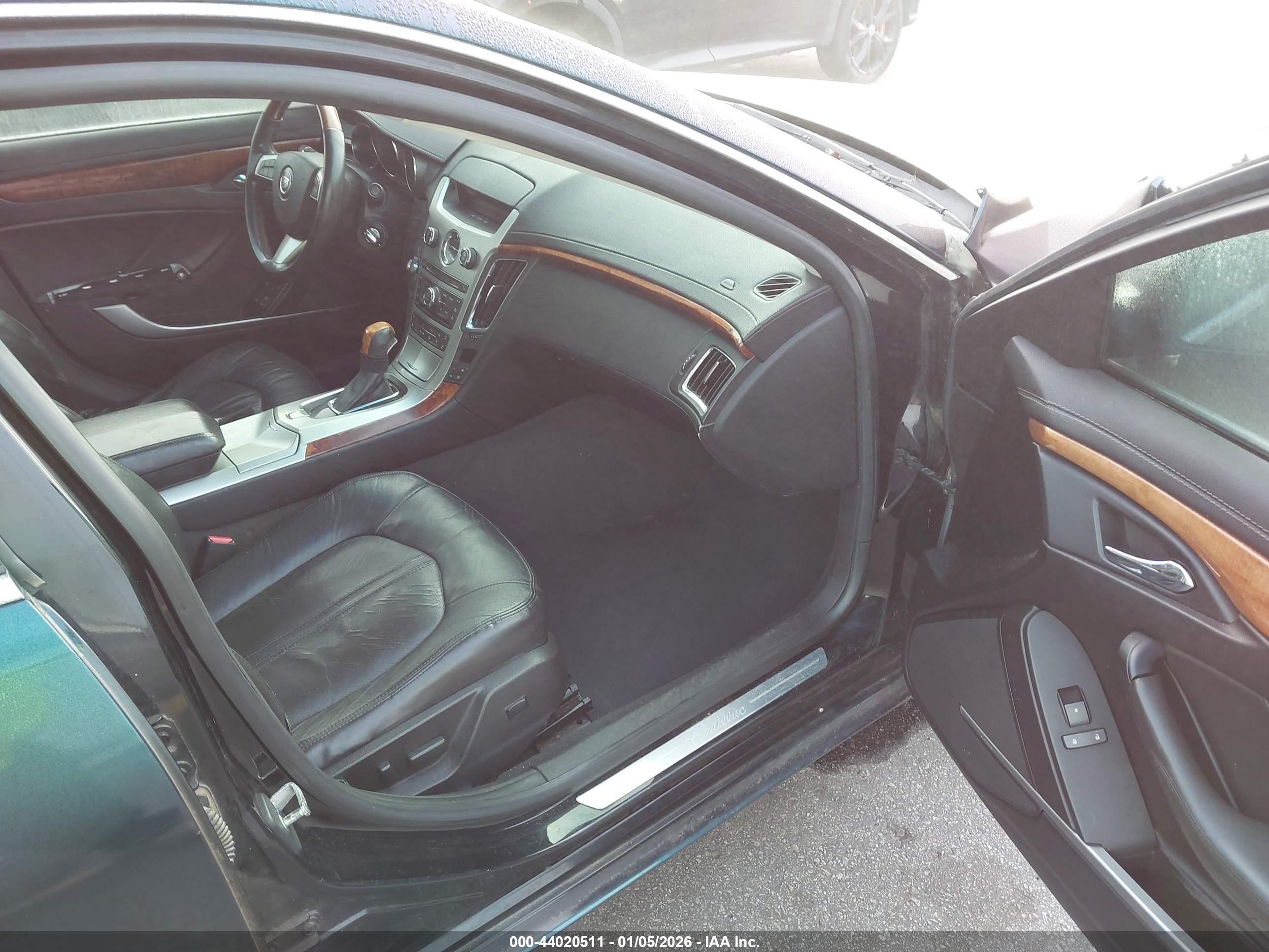 CADILLAC CTS image 5