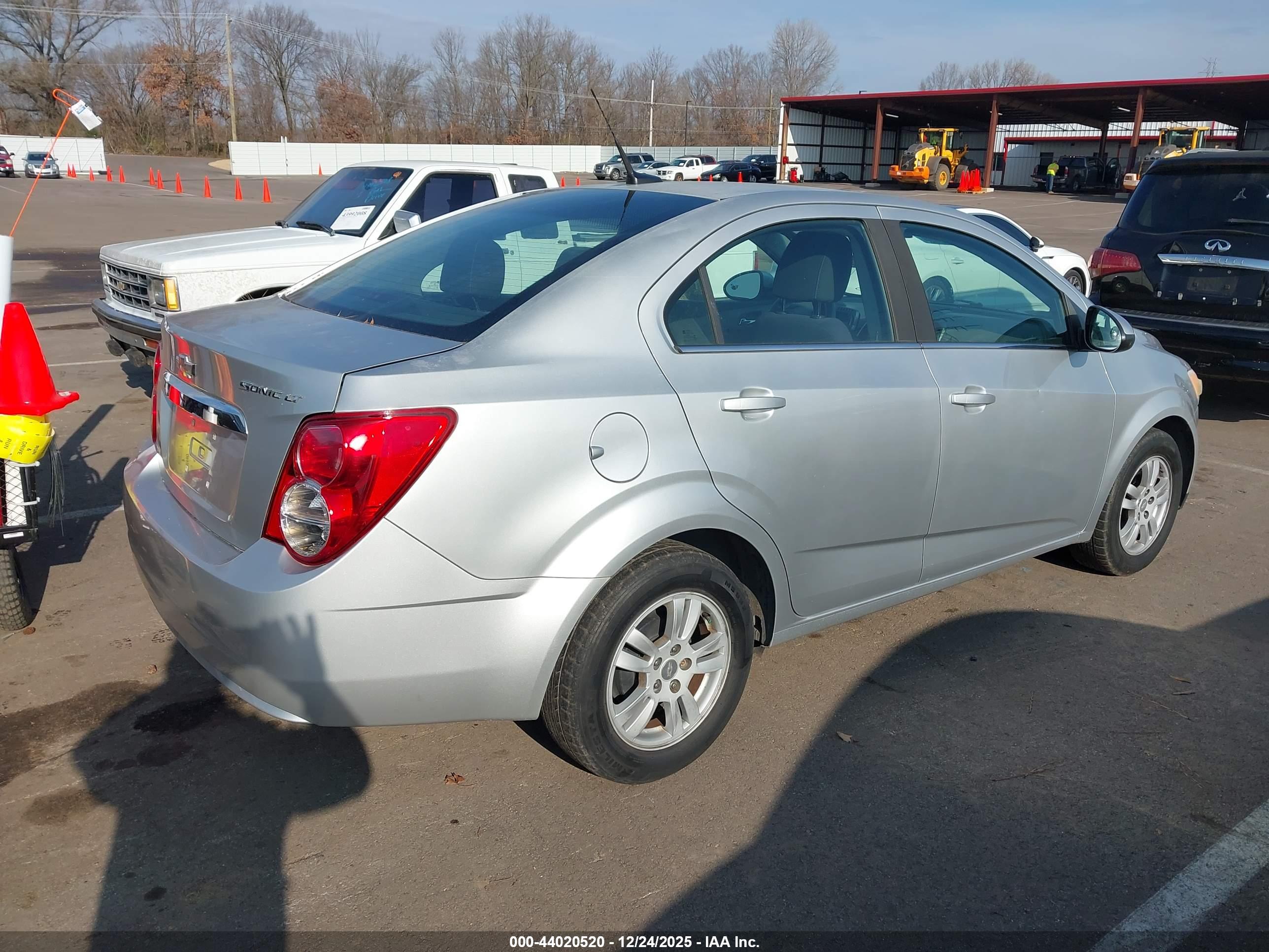 CHEVROLET SONIC image 4