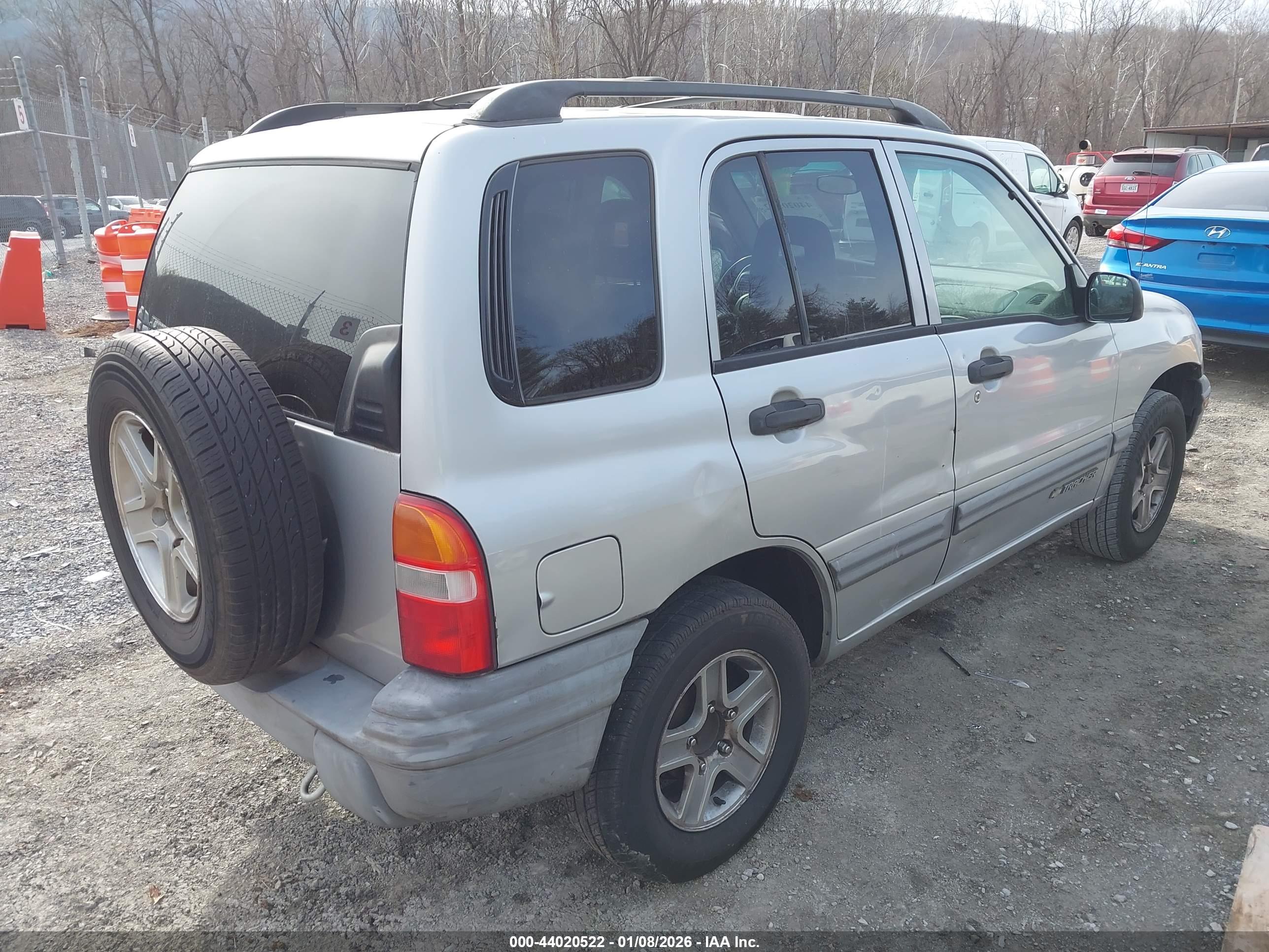 CHEVROLET TRACKER image 4