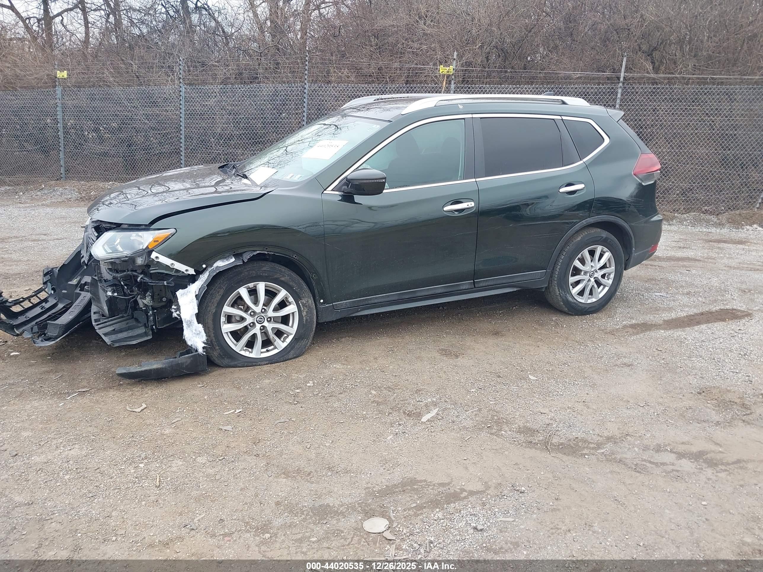 NISSAN ROGUE image 2