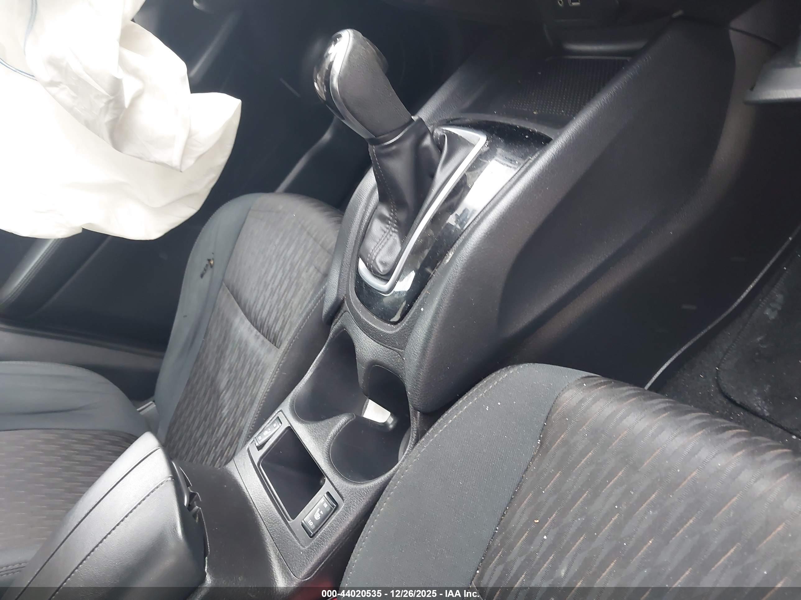 NISSAN ROGUE image 5