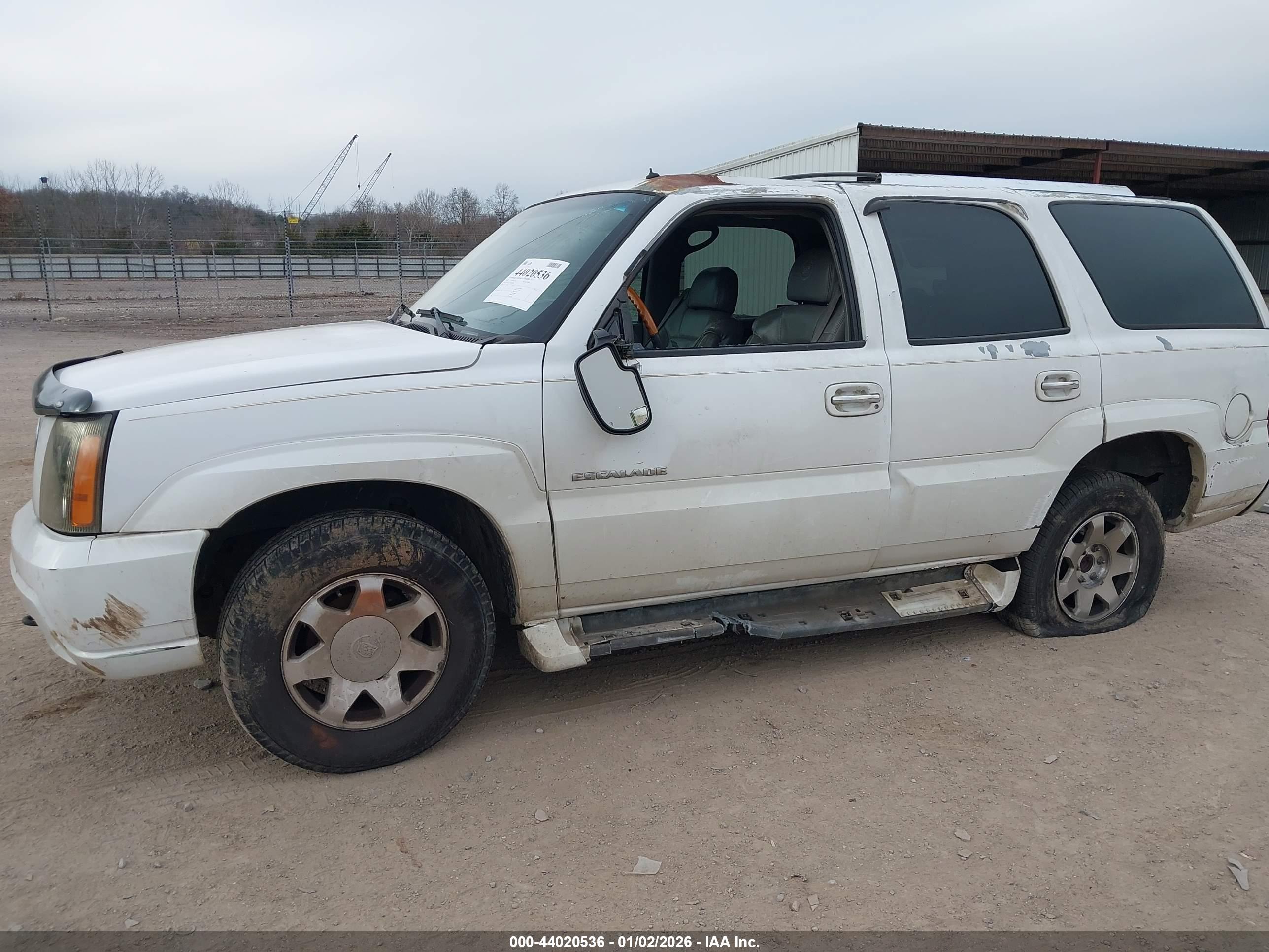 CADILLAC ESCALADE image 6