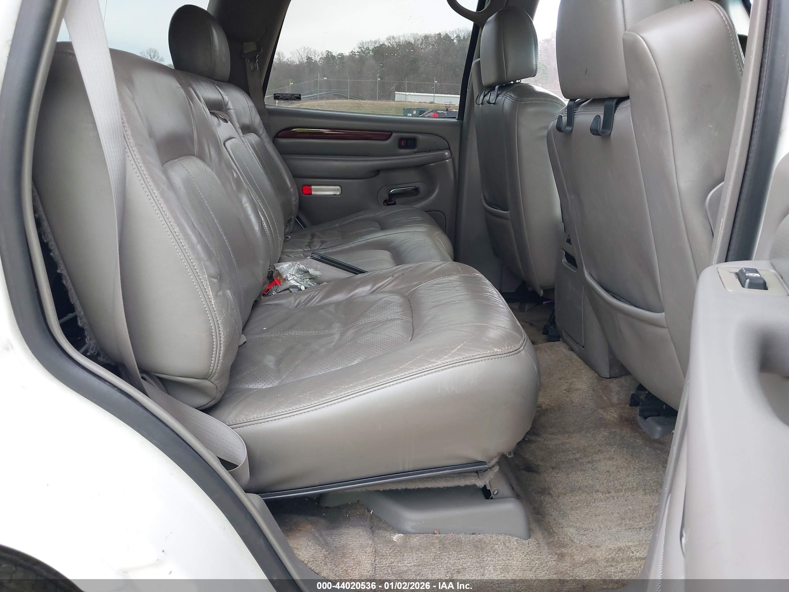 CADILLAC ESCALADE image 8