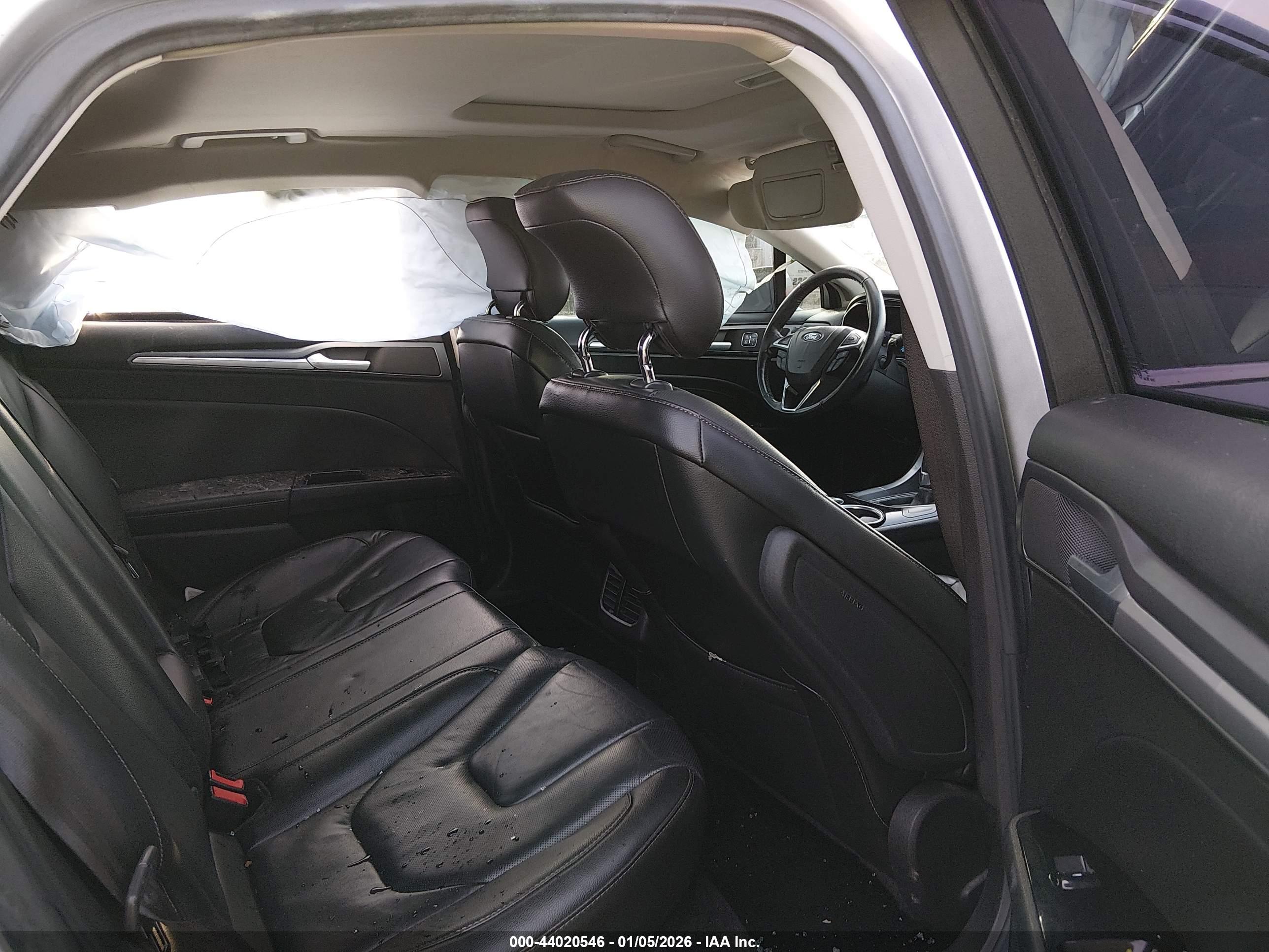 FORD FUSION image 8