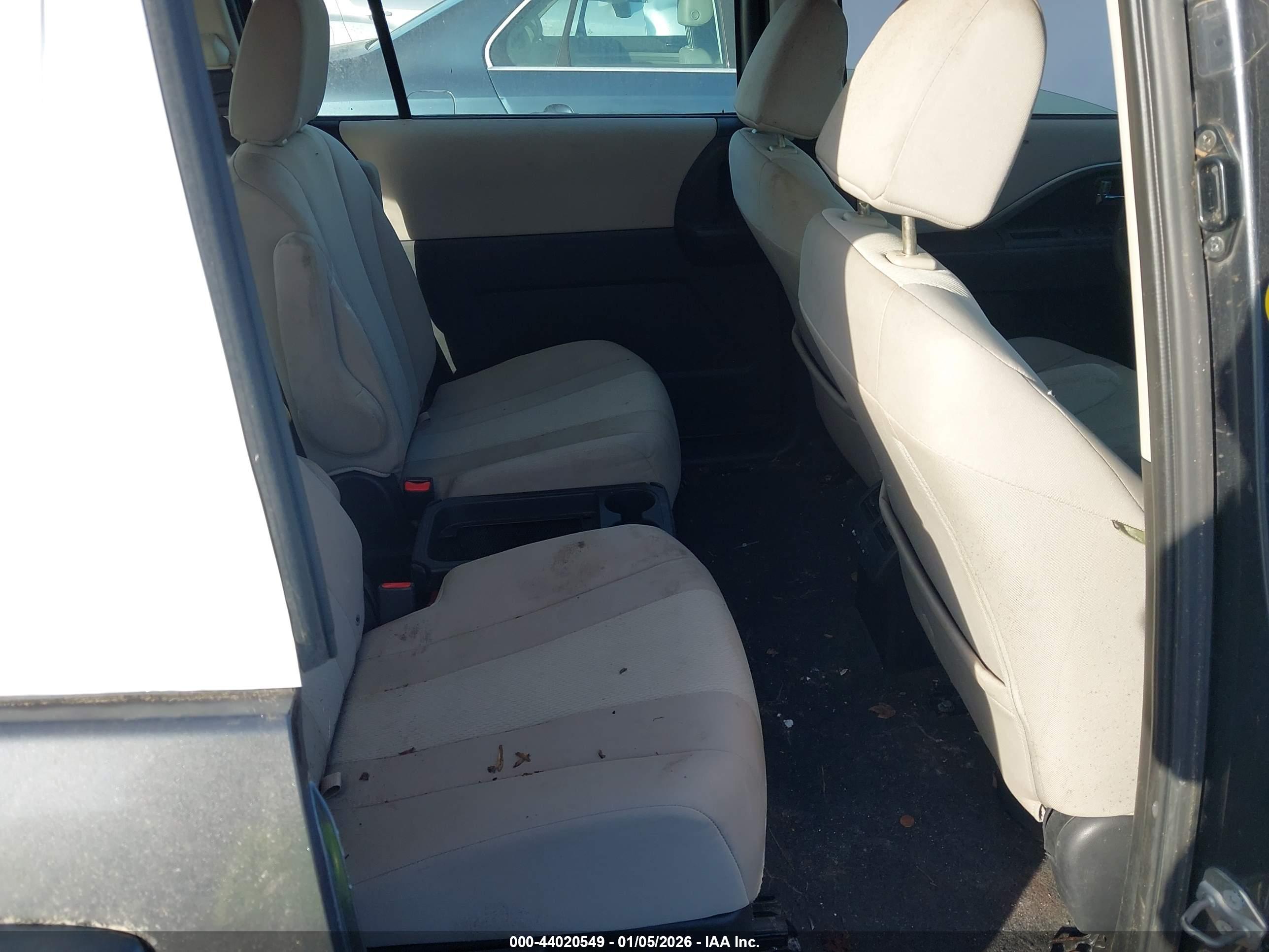 MAZDA MAZDA5 image 8