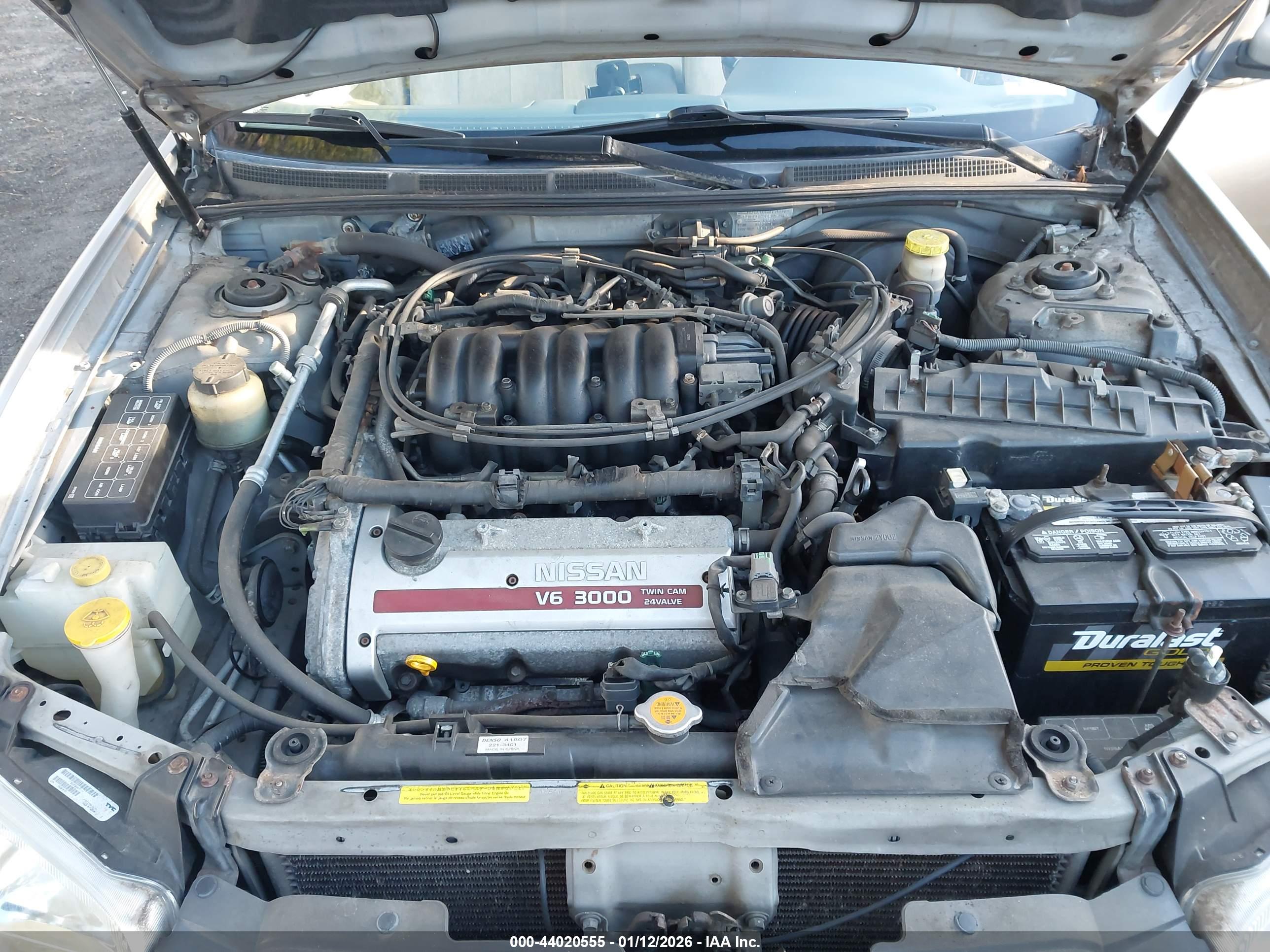 NISSAN MAXIMA image 10