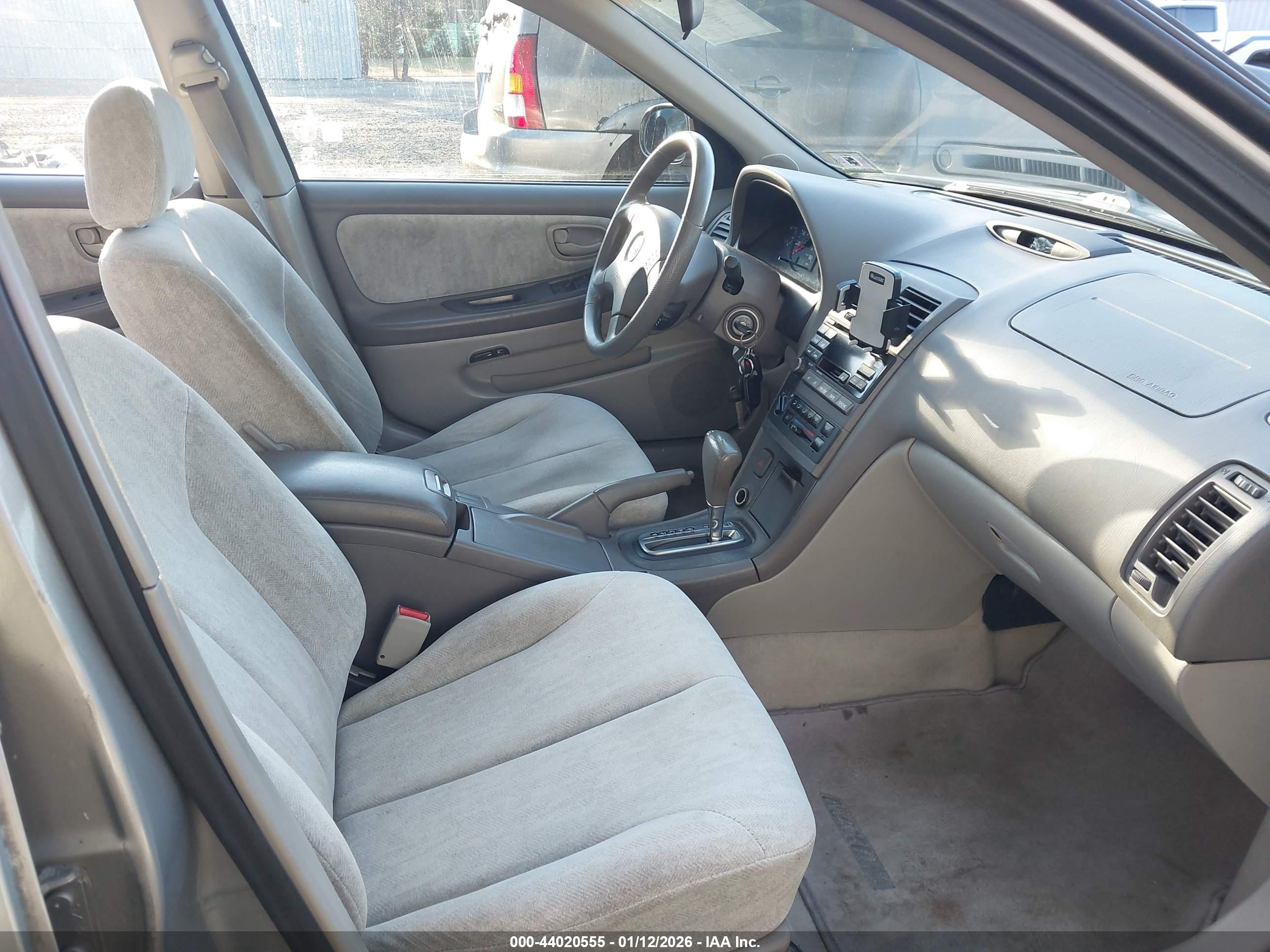 NISSAN MAXIMA image 5
