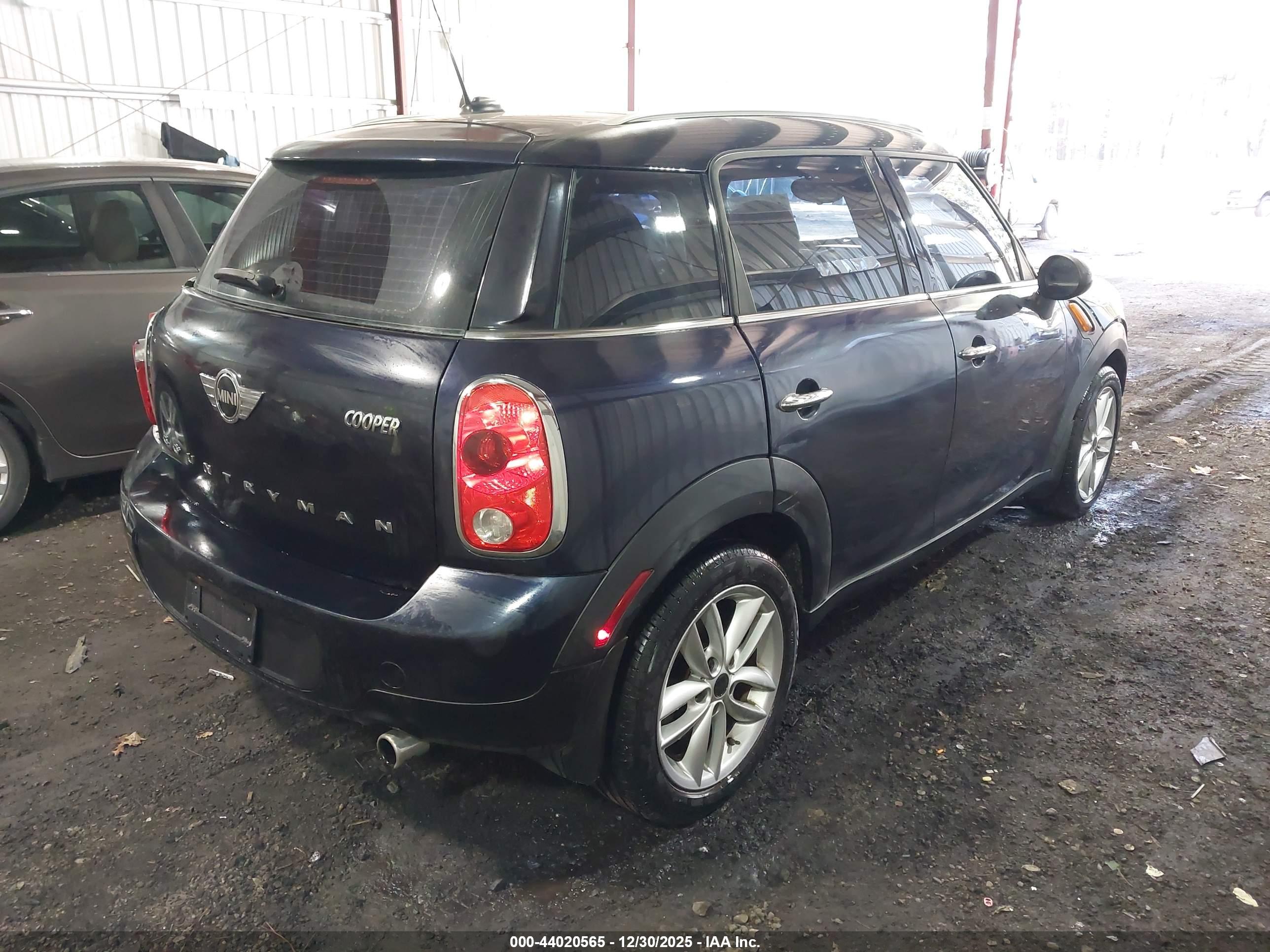 MINI COUNTRYMAN image 4