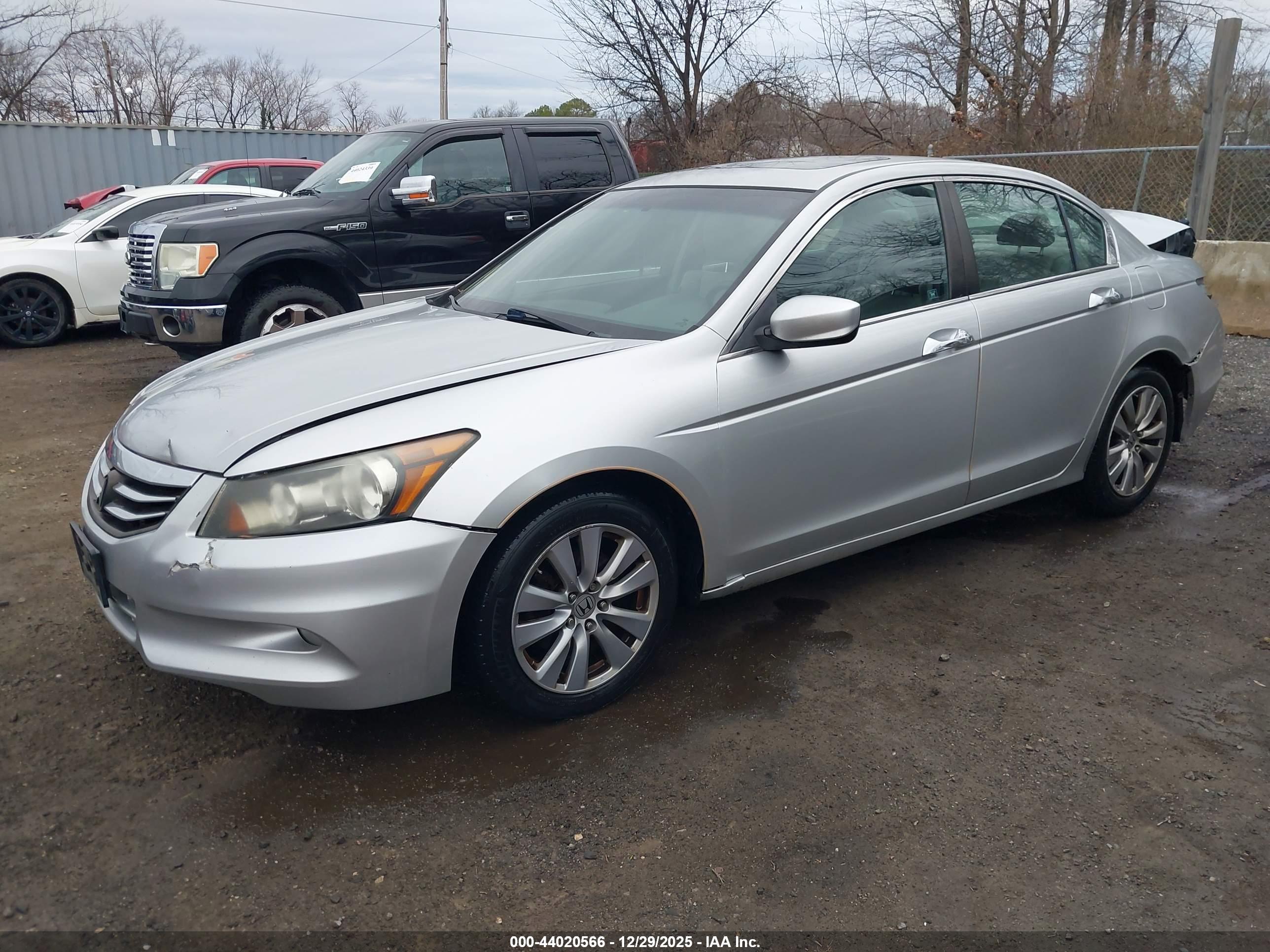 HONDA ACCORD image 2
