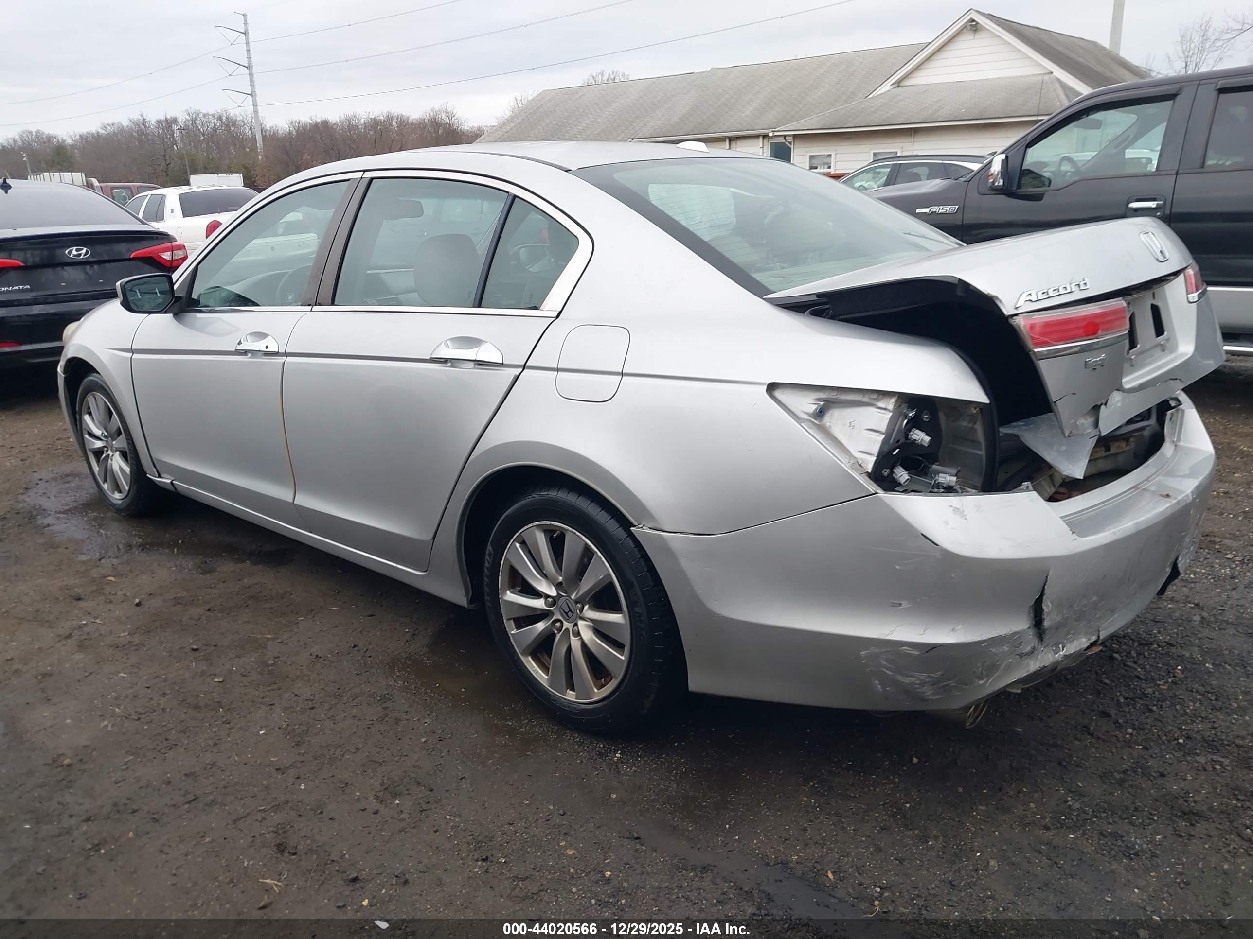 HONDA ACCORD image 3