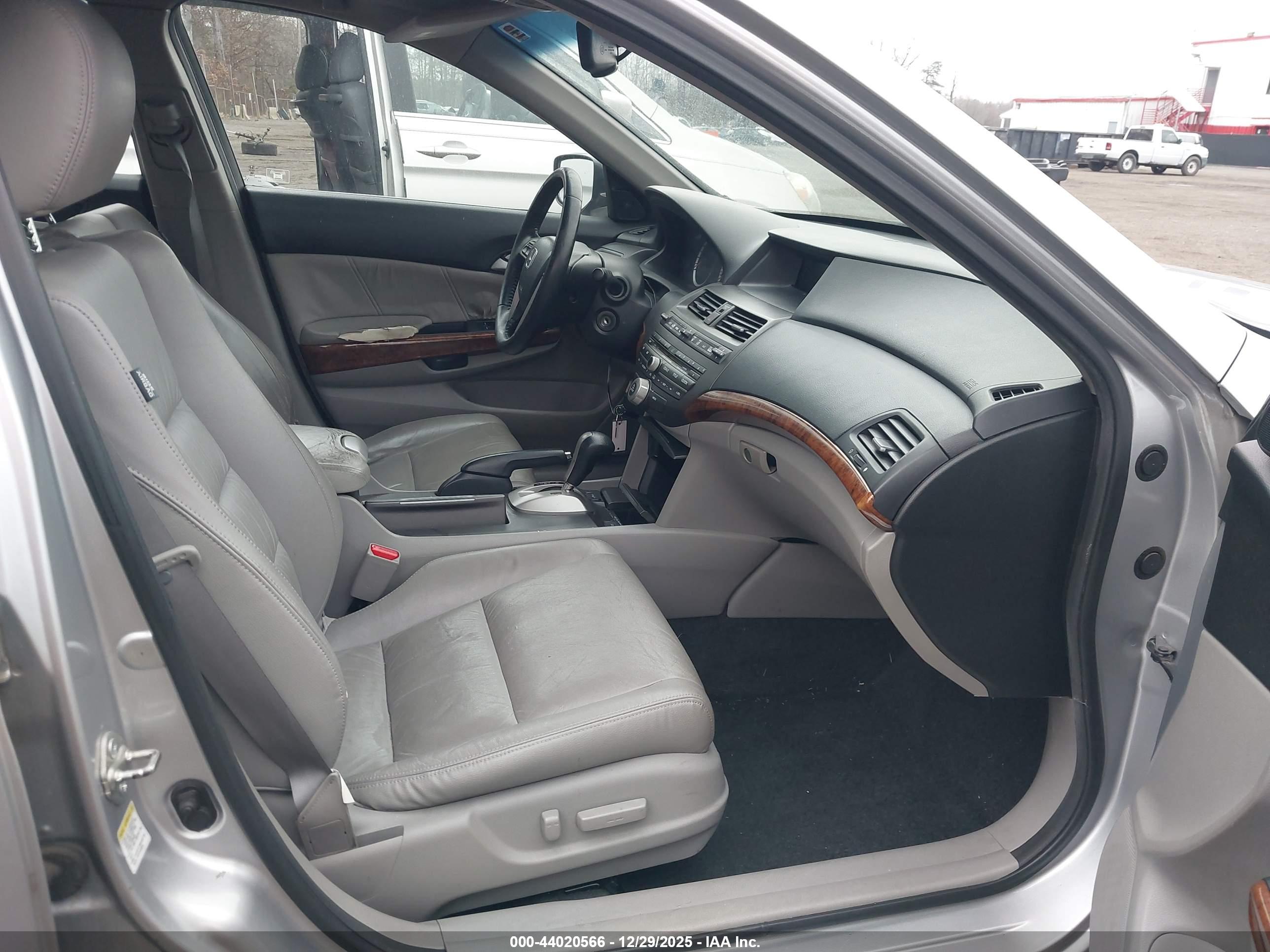 HONDA ACCORD image 5
