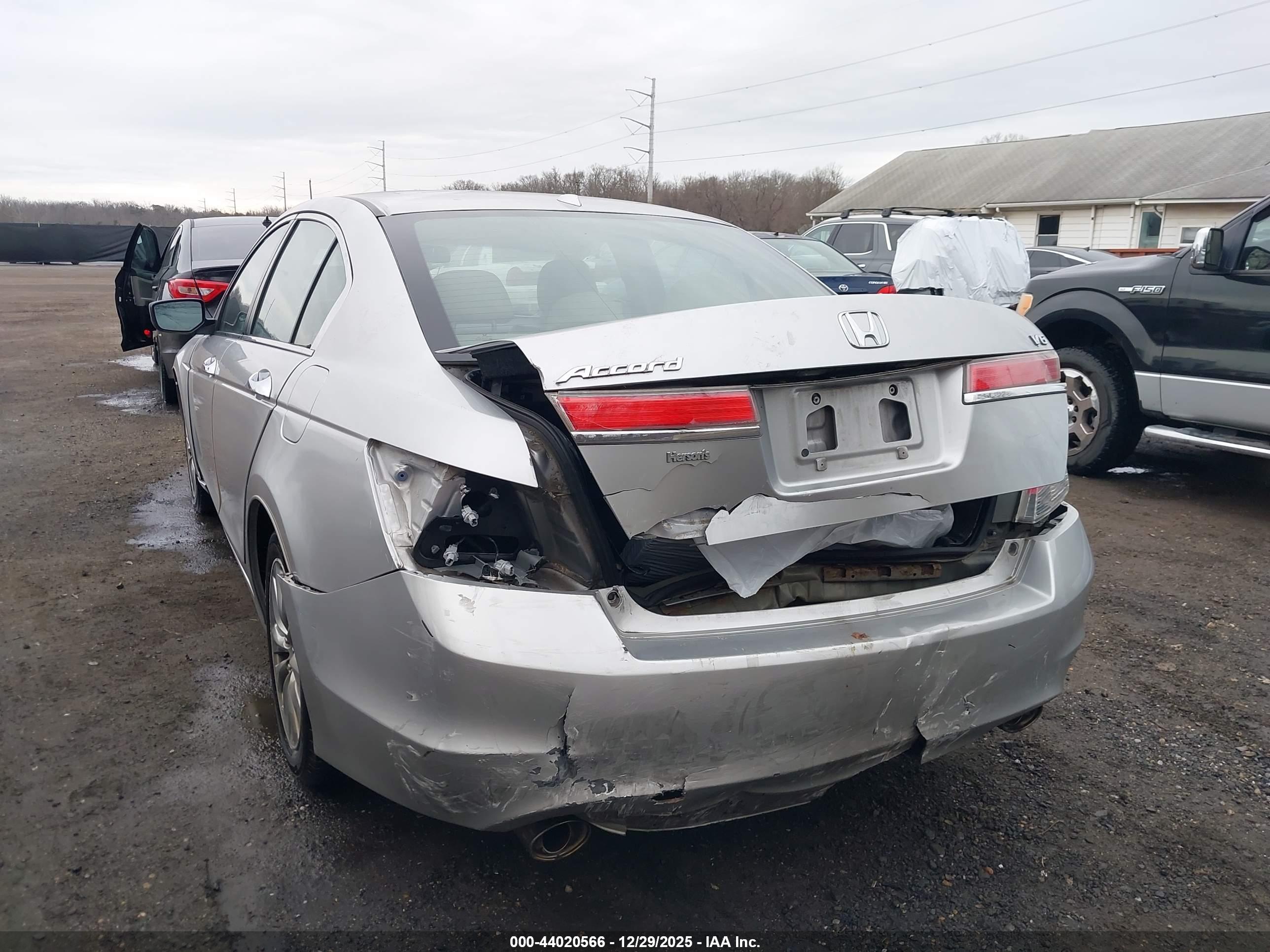 HONDA ACCORD image 6
