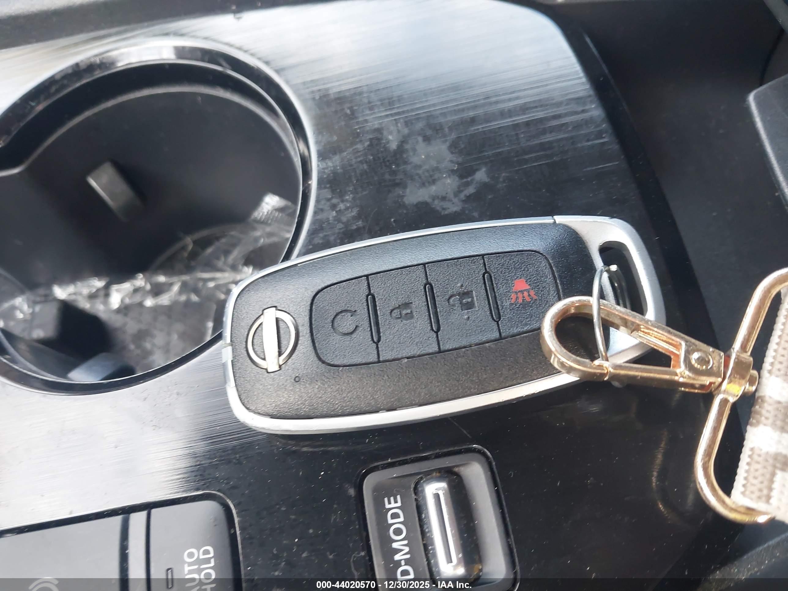 NISSAN ROGUE image 11