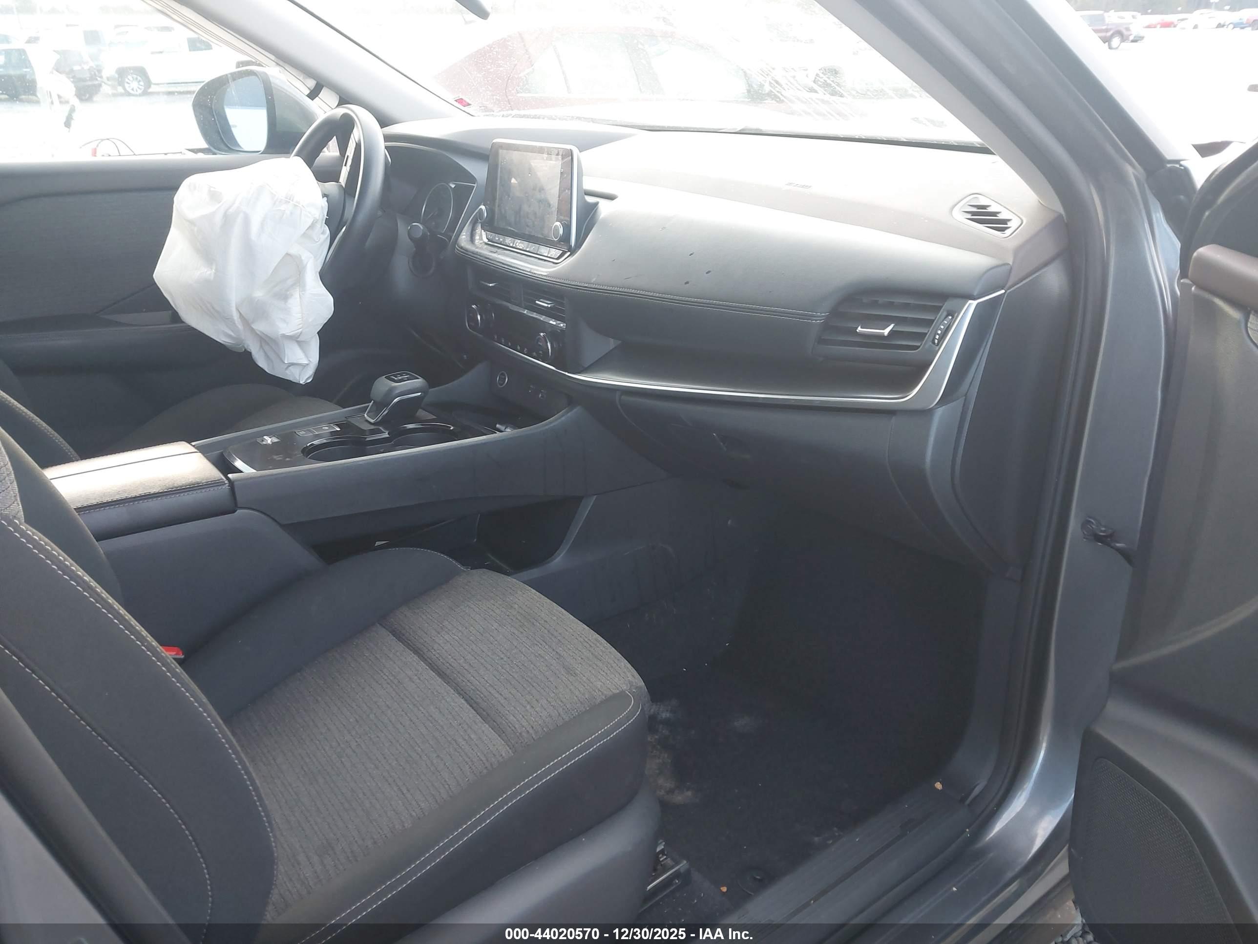 NISSAN ROGUE image 5