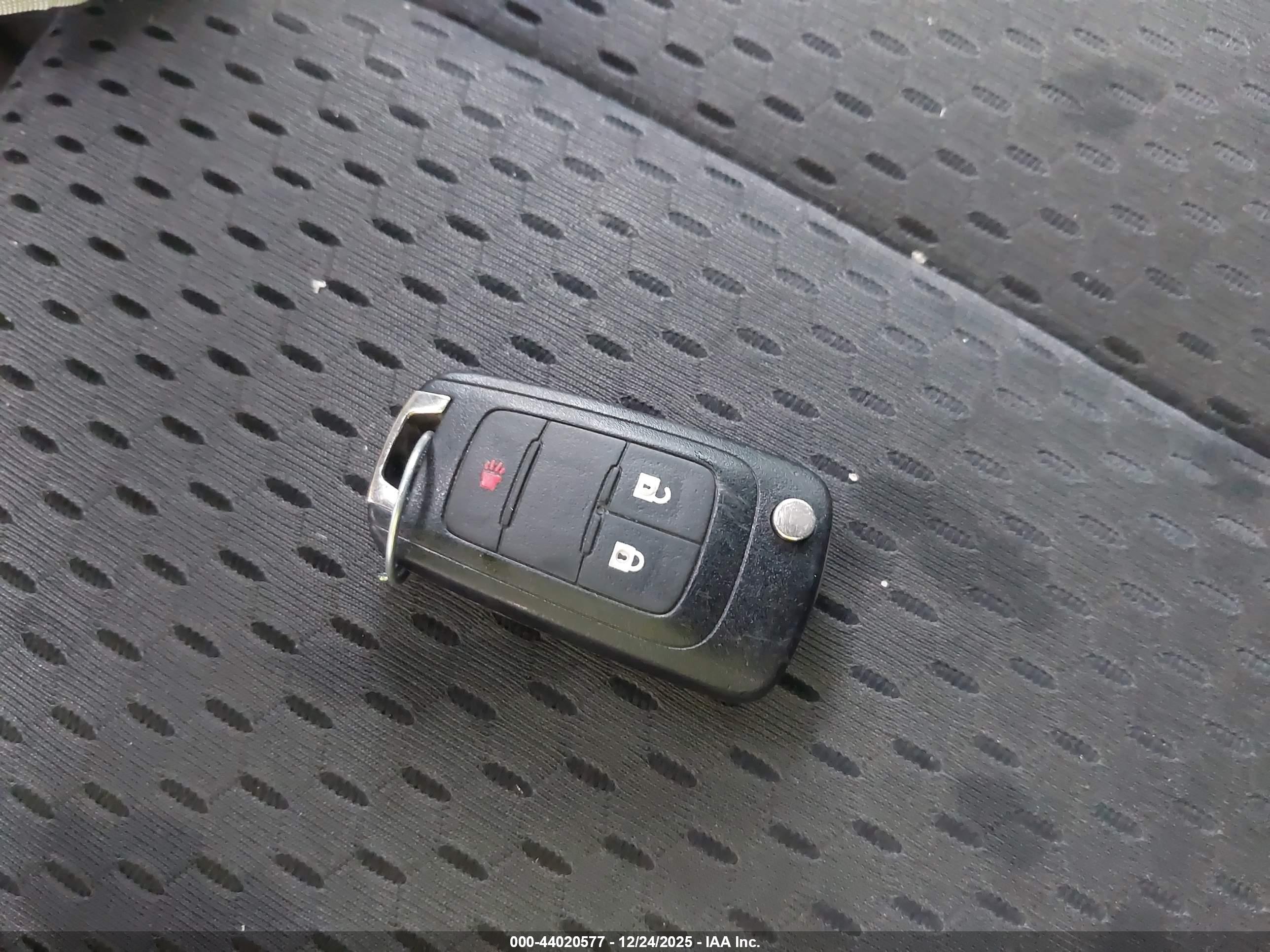 GMC TERRAIN image 11