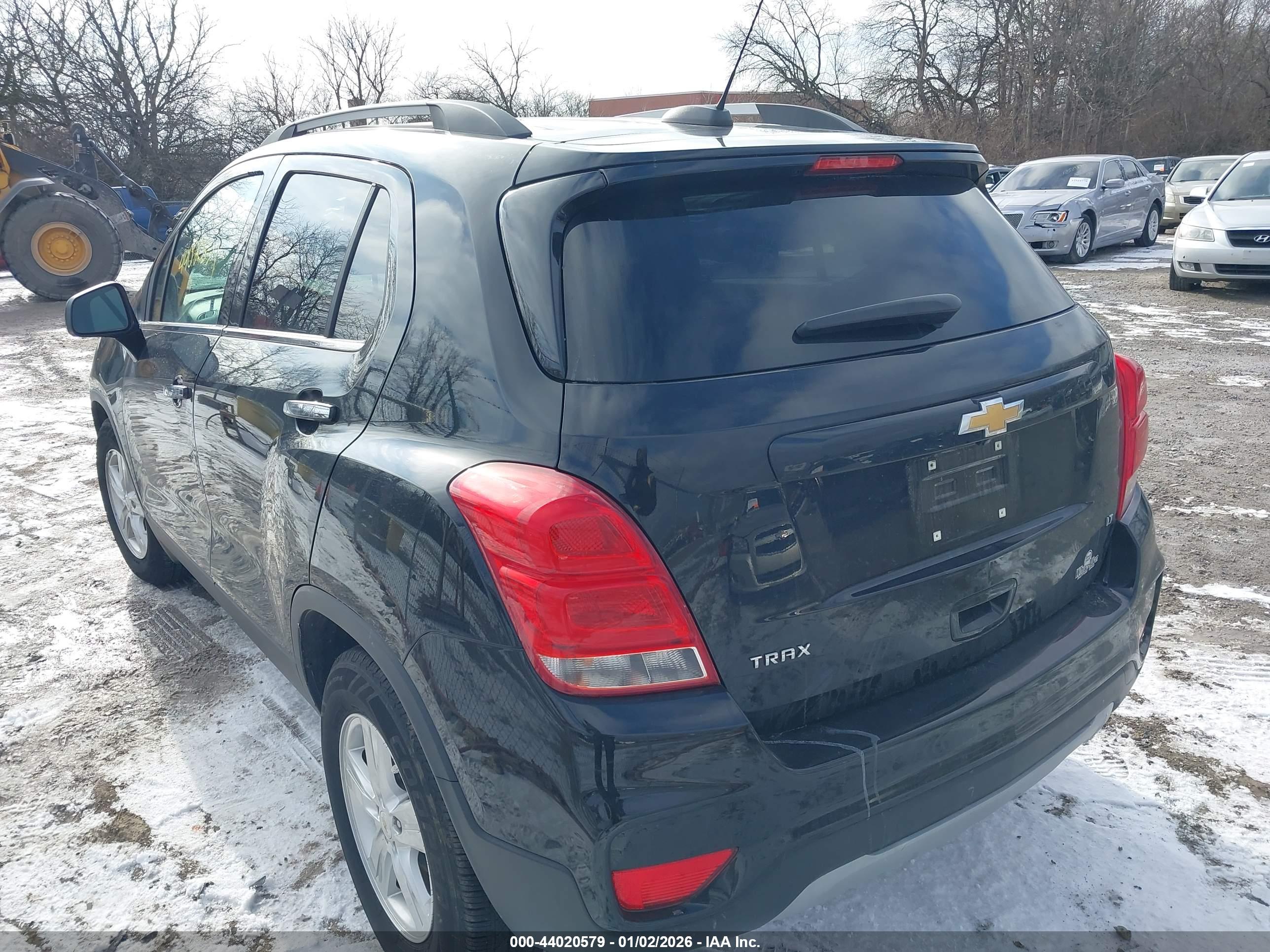 CHEVROLET TRAX image 3