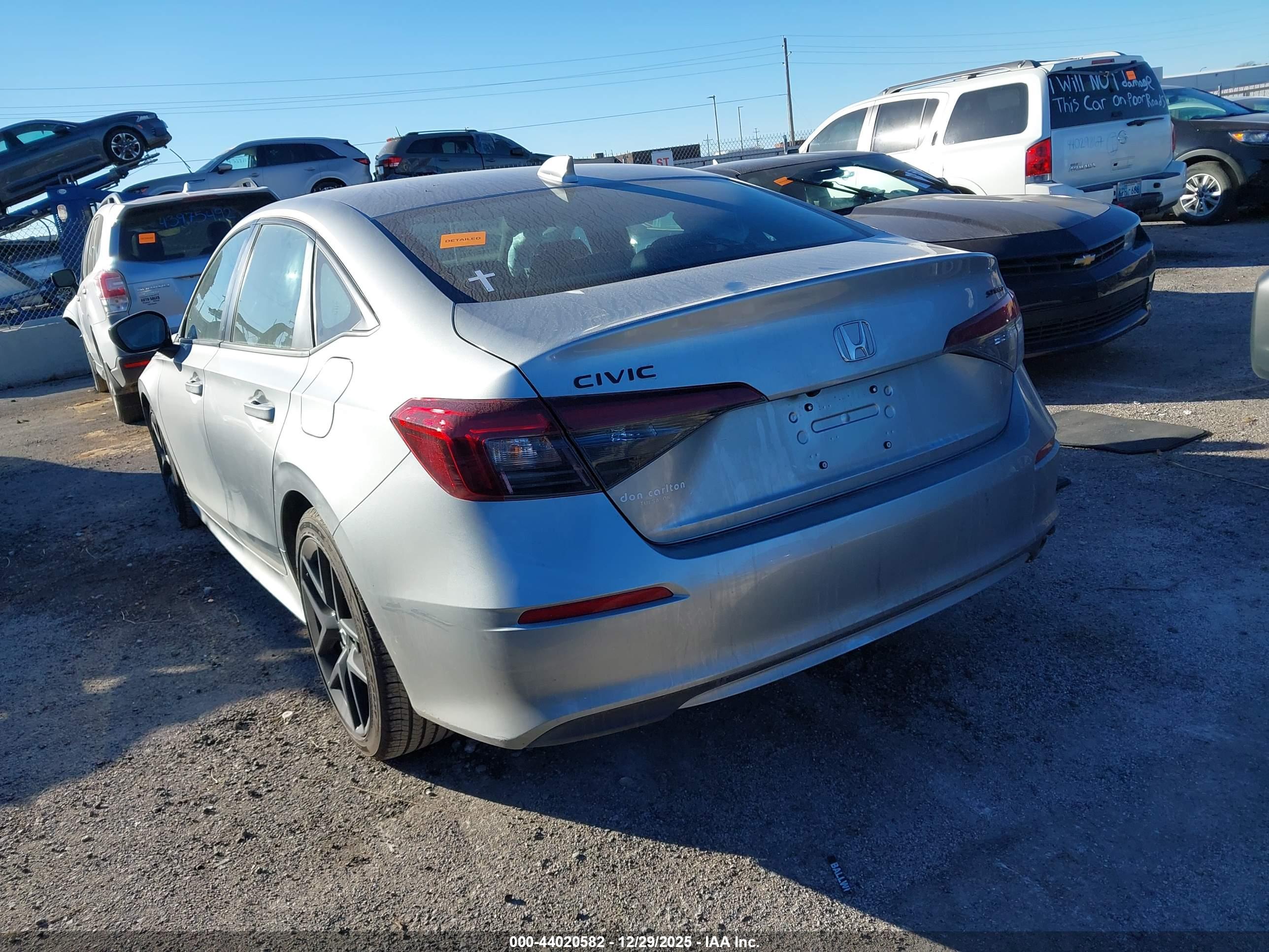 HONDA CIVIC image 3