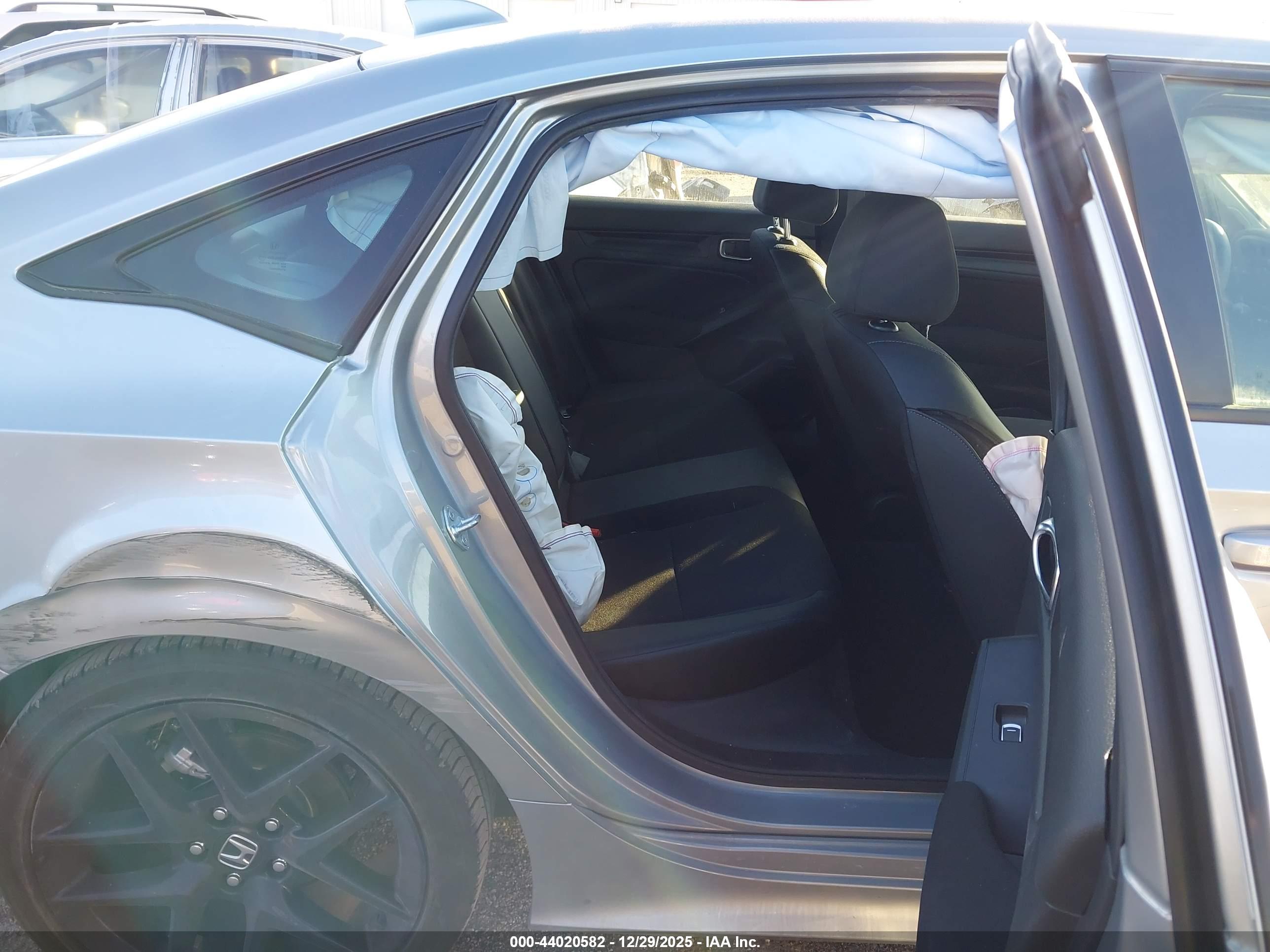 HONDA CIVIC image 8