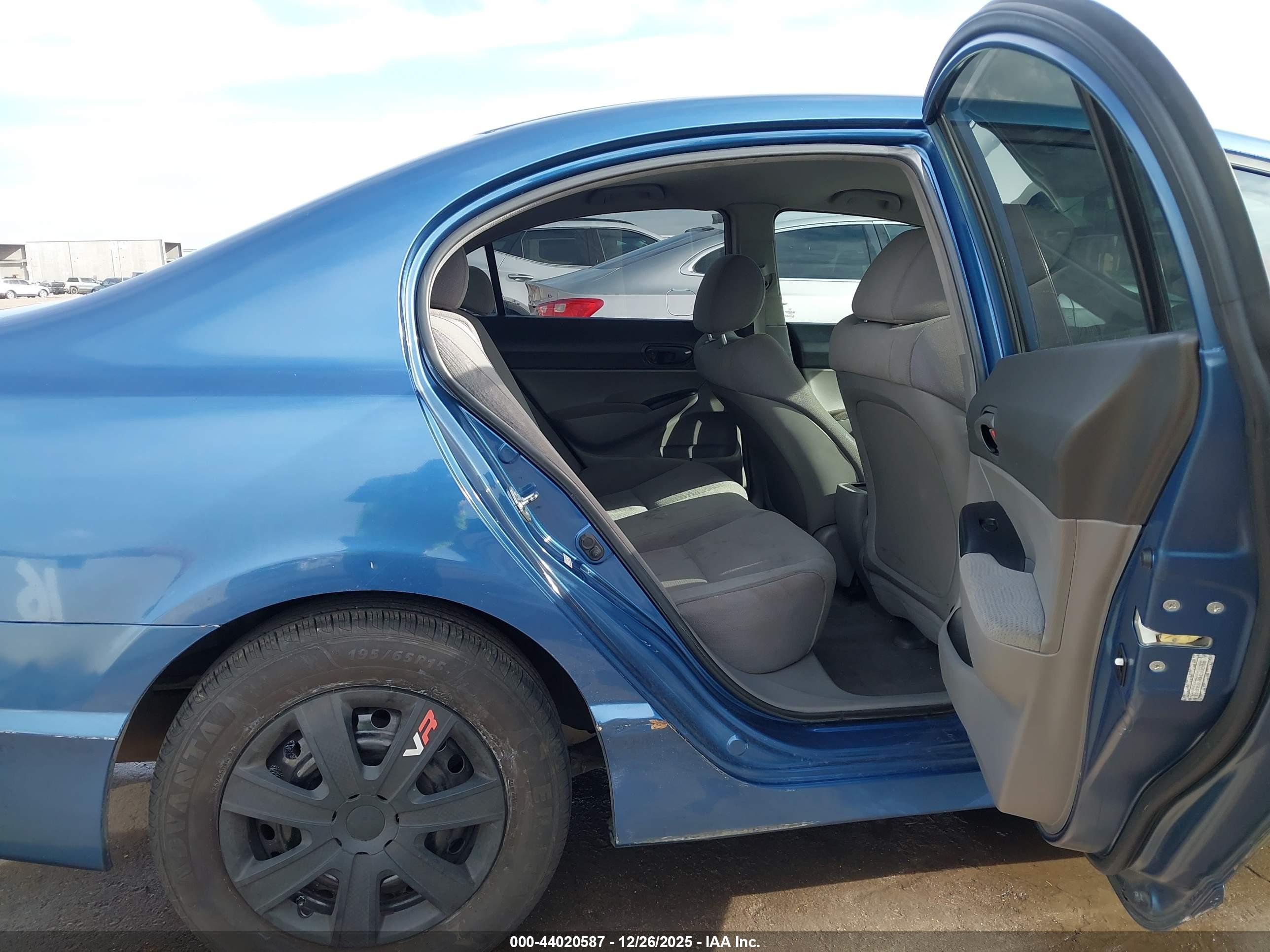 HONDA CIVIC image 8