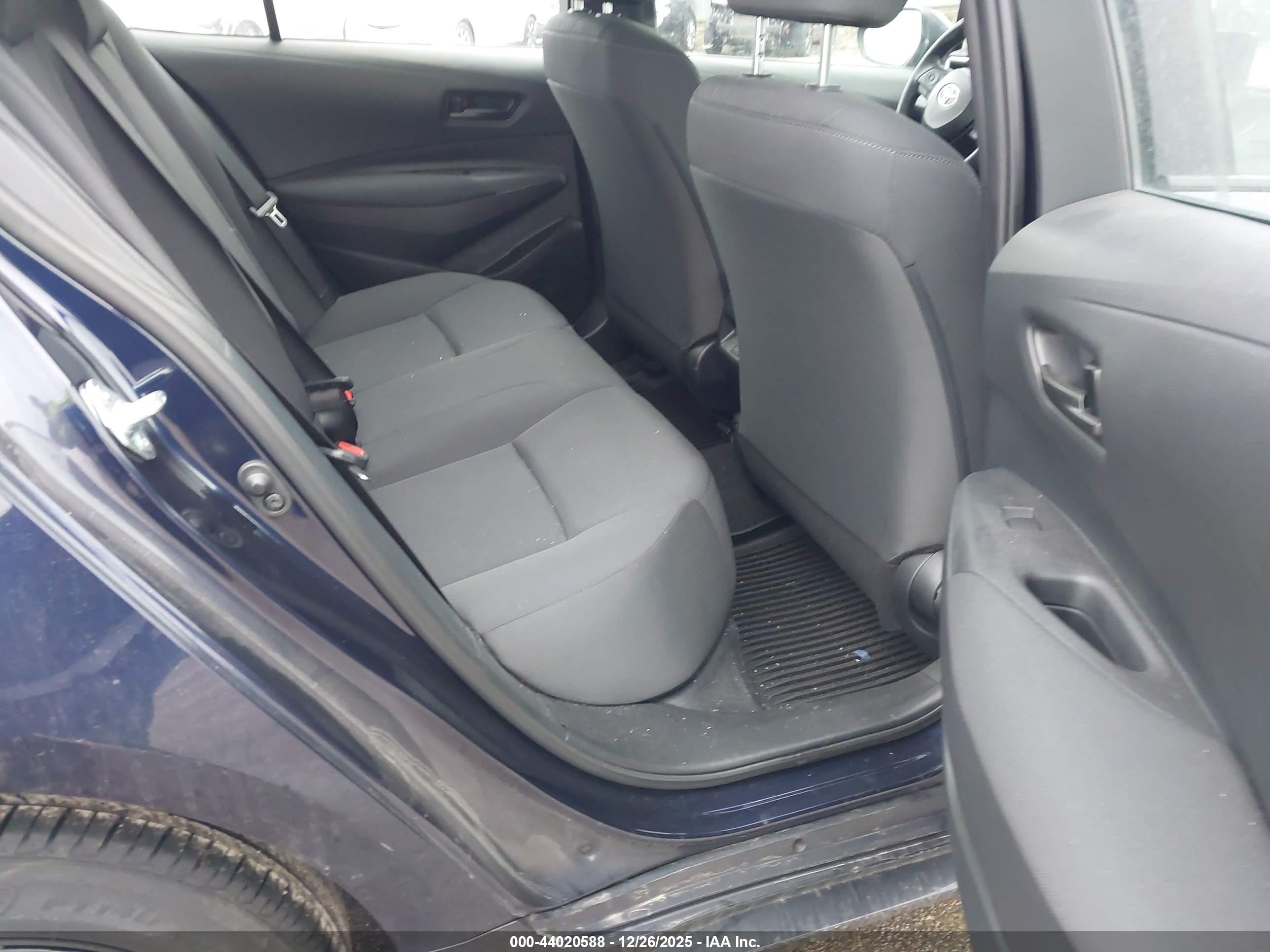 TOYOTA COROLLA image 8