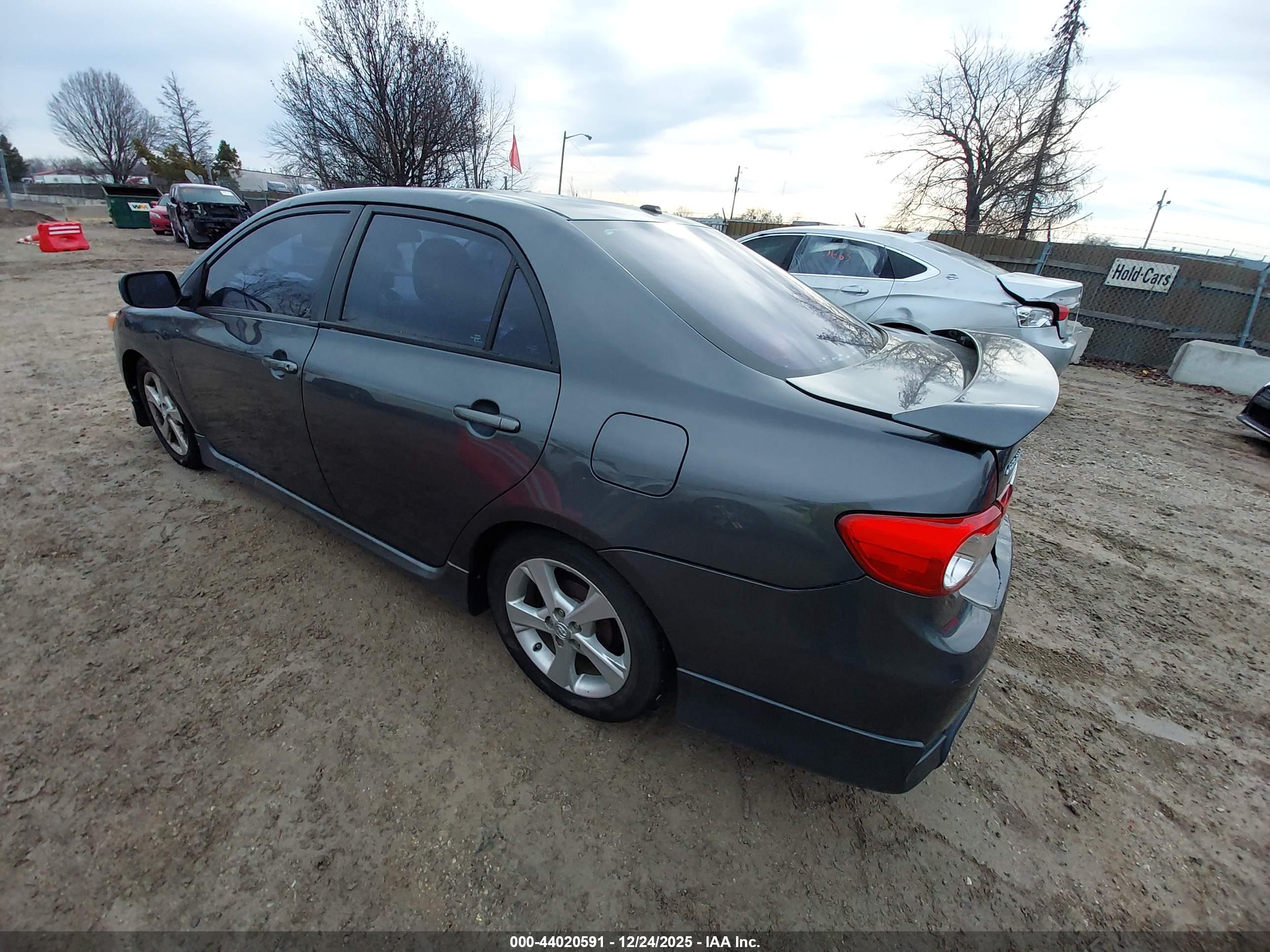 TOYOTA COROLLA image 3