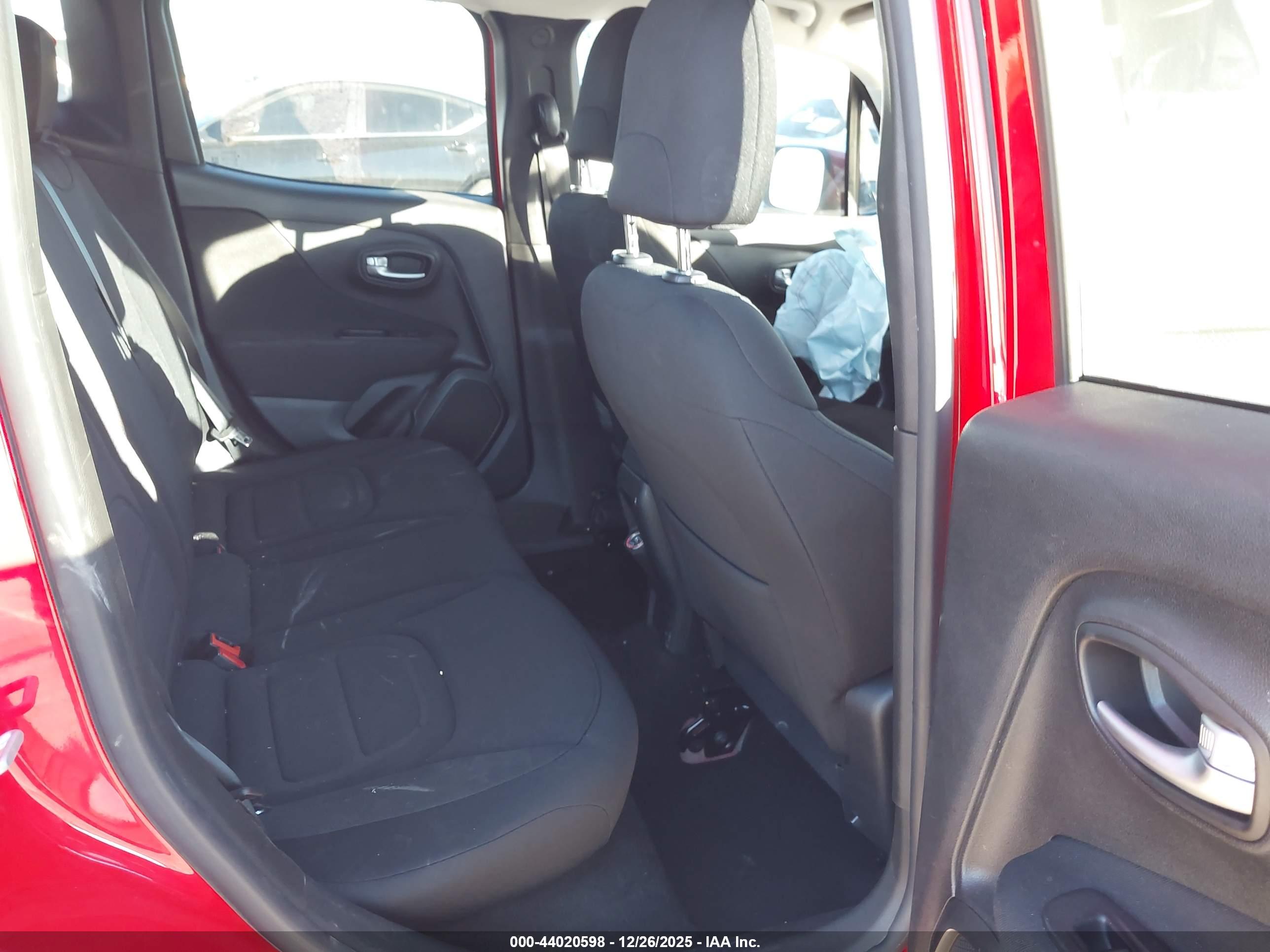 JEEP RENEGADE image 8