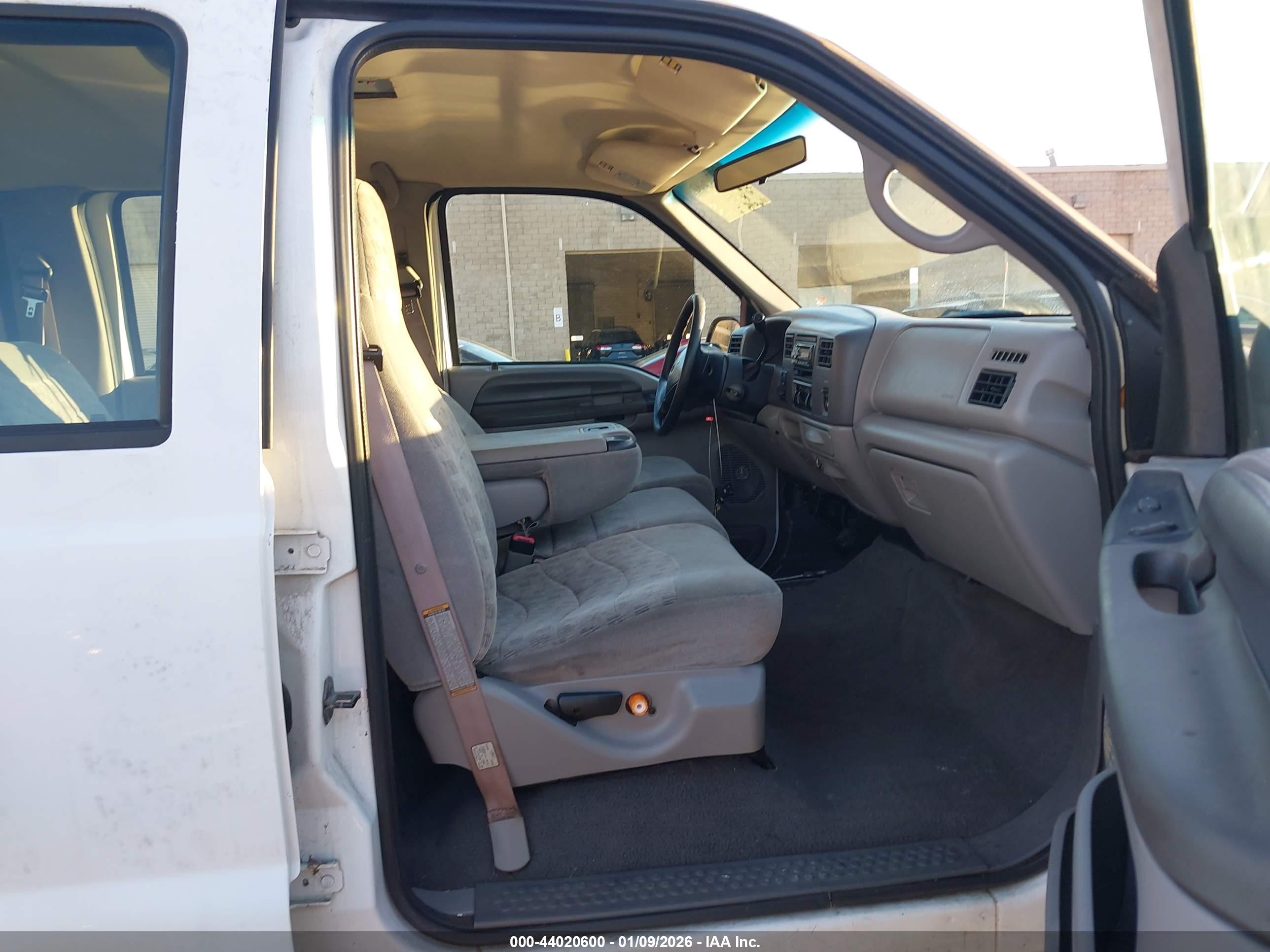 FORD F-350 image 5