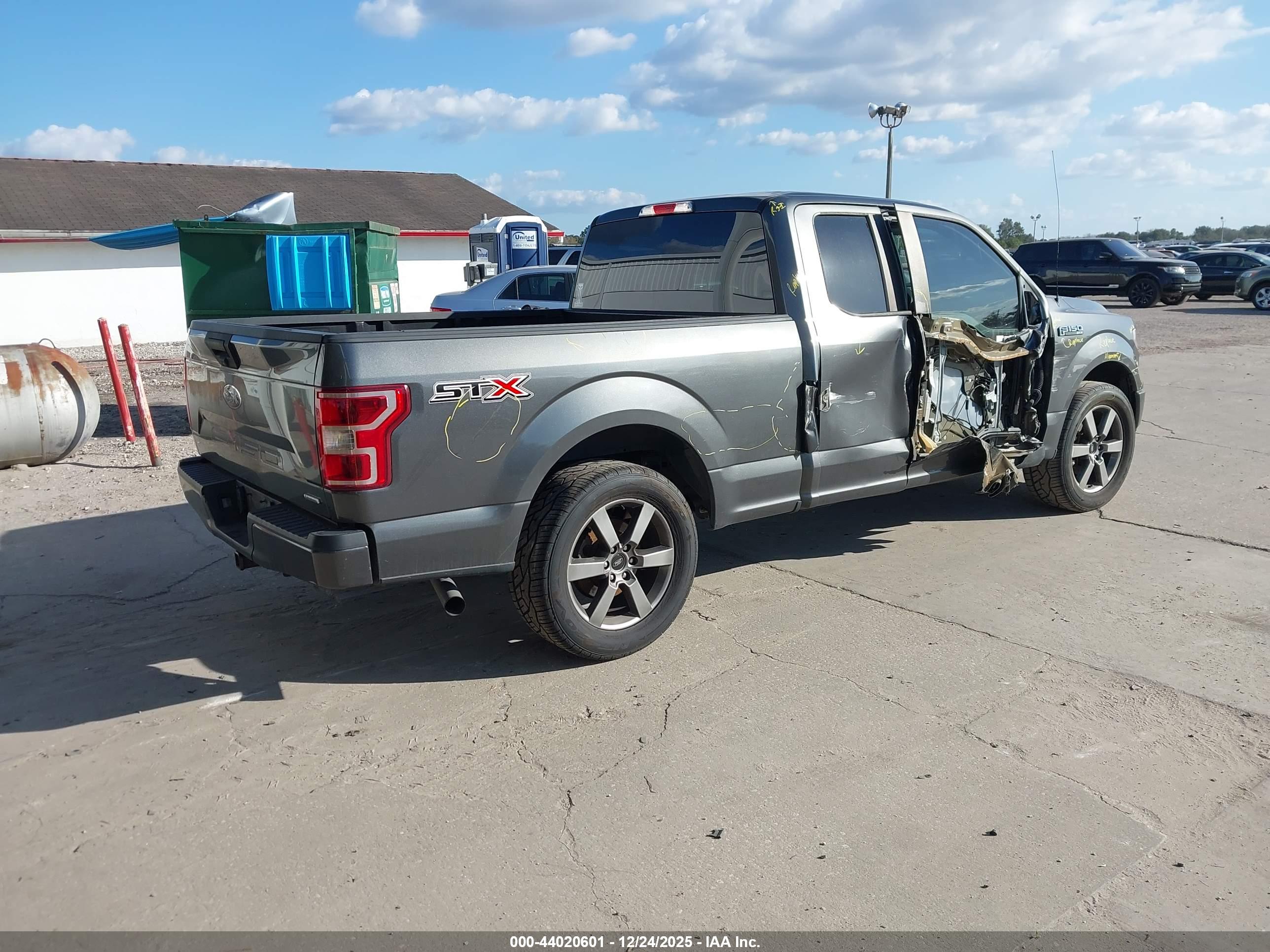 FORD F-150 image 4
