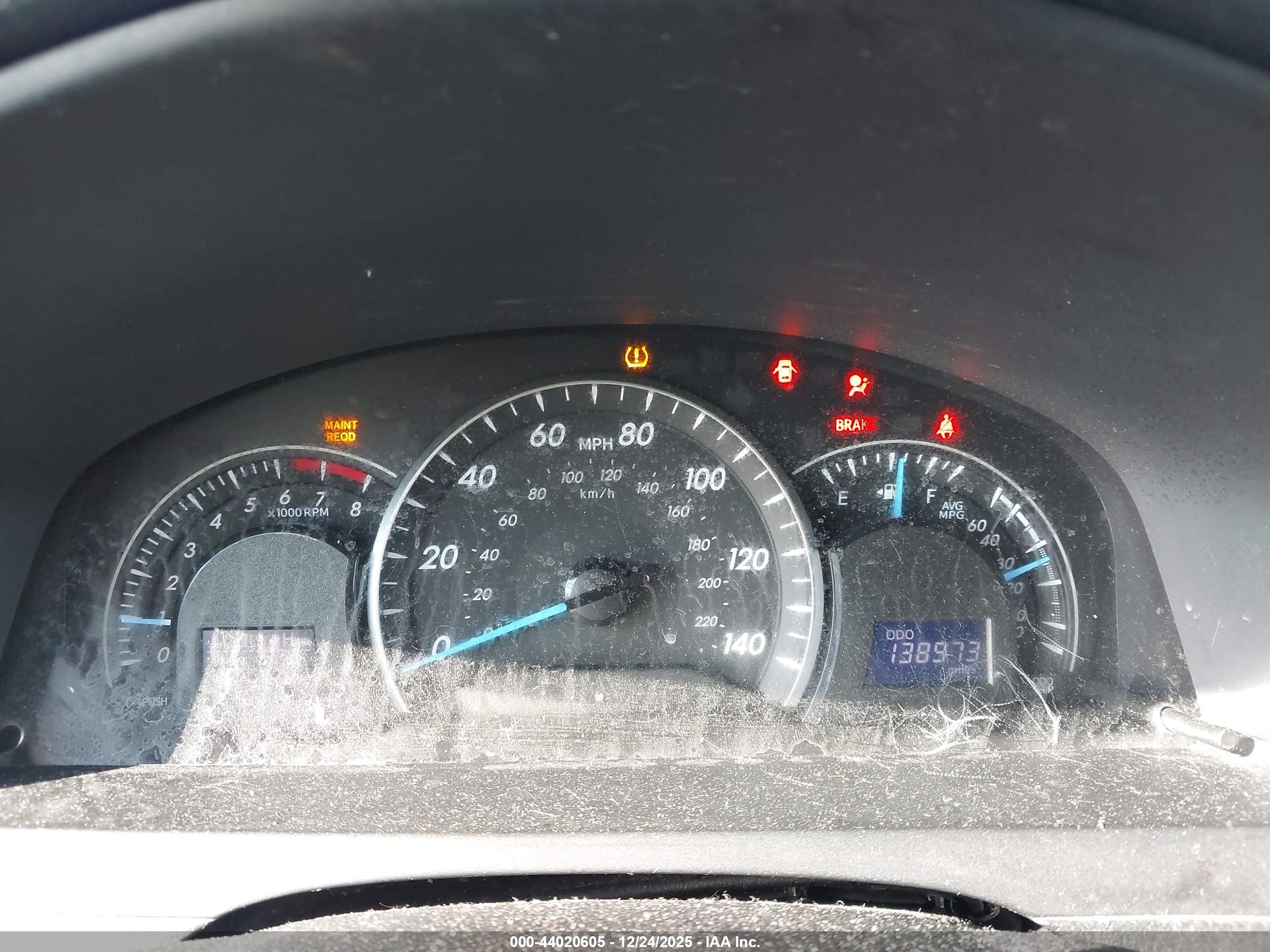 TOYOTA CAMRY image 7