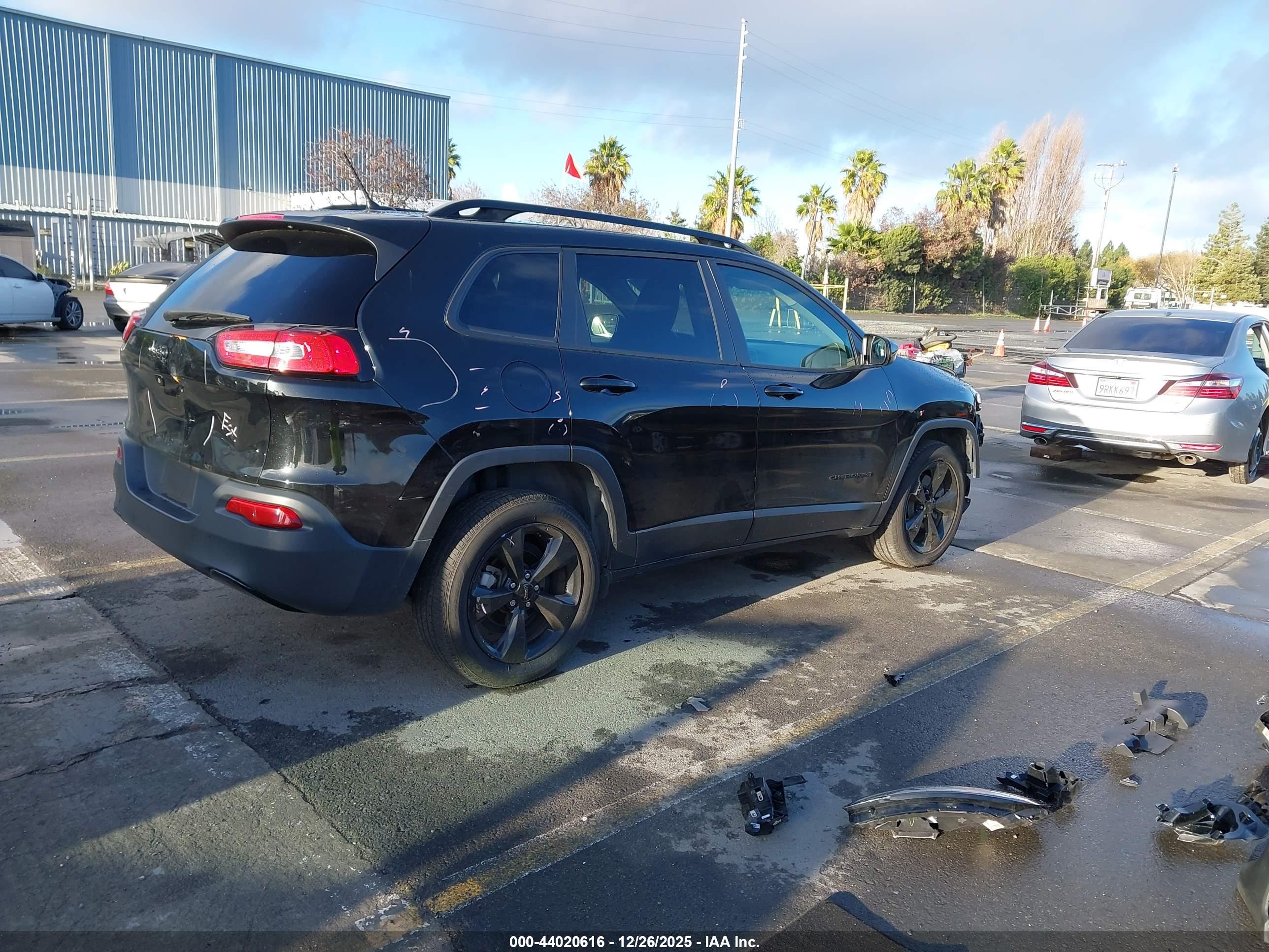 JEEP CHEROKEE image 4