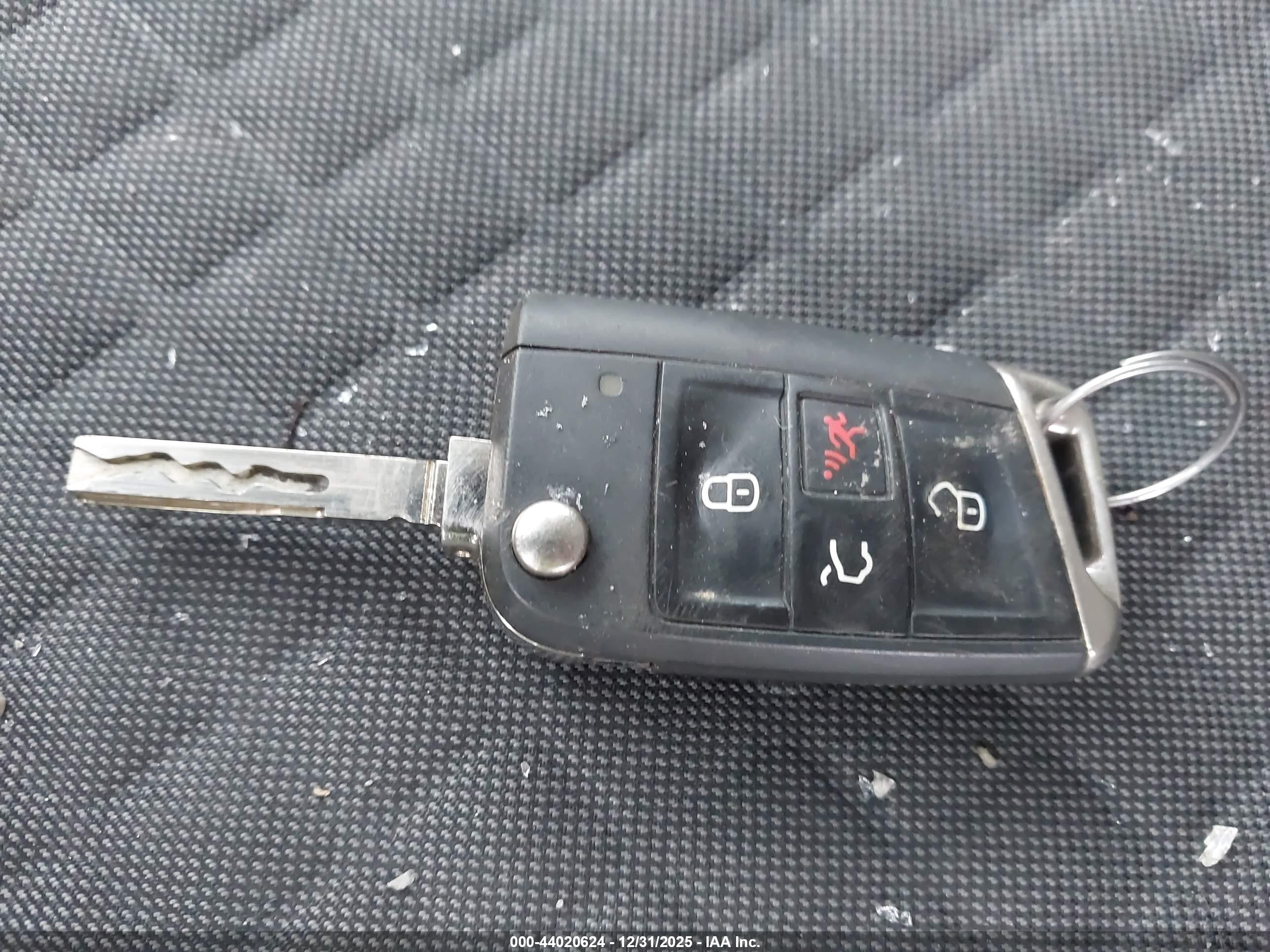 VOLKSWAGEN TIGUAN image 11