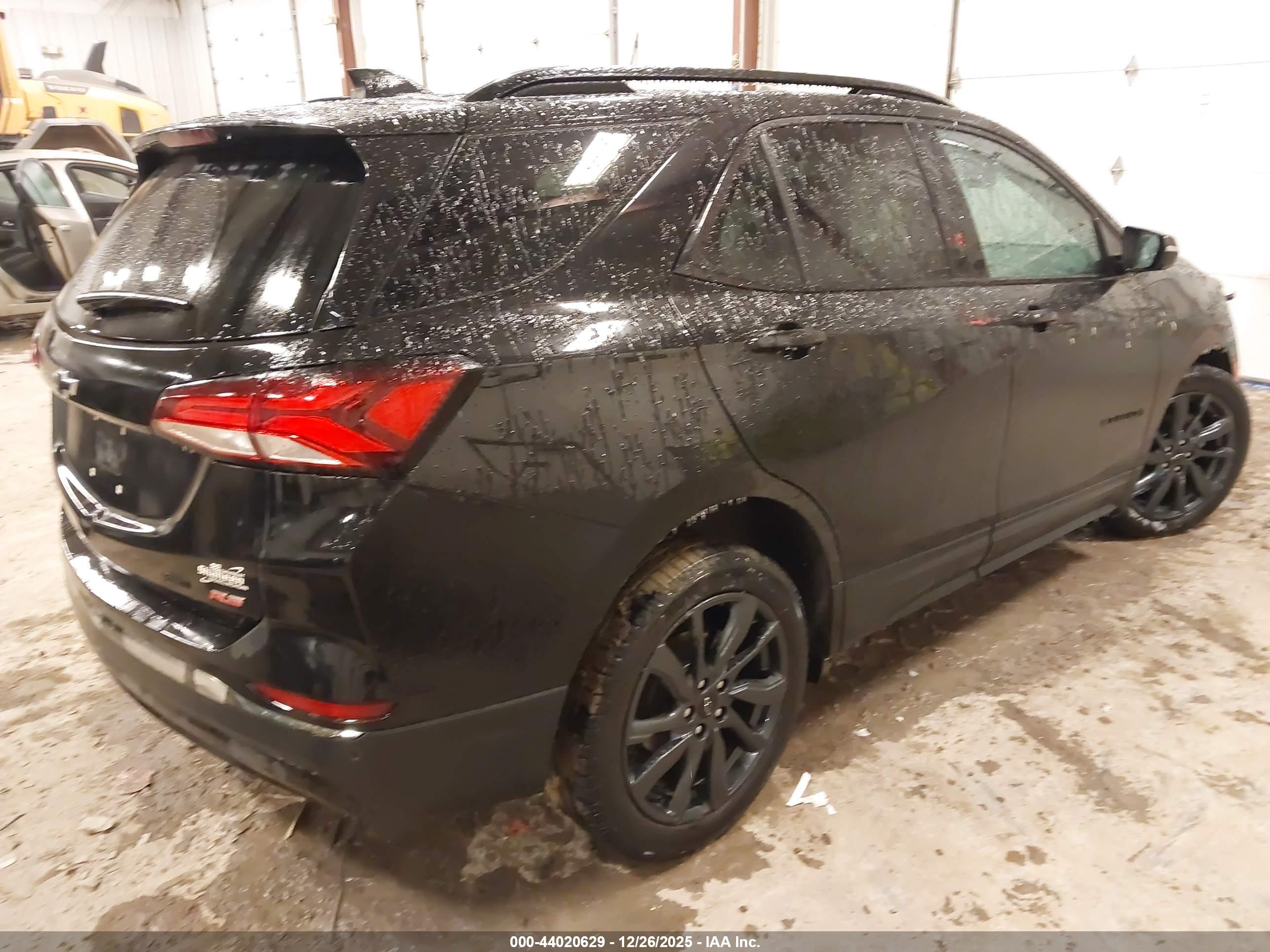 CHEVROLET EQUINOX image 4