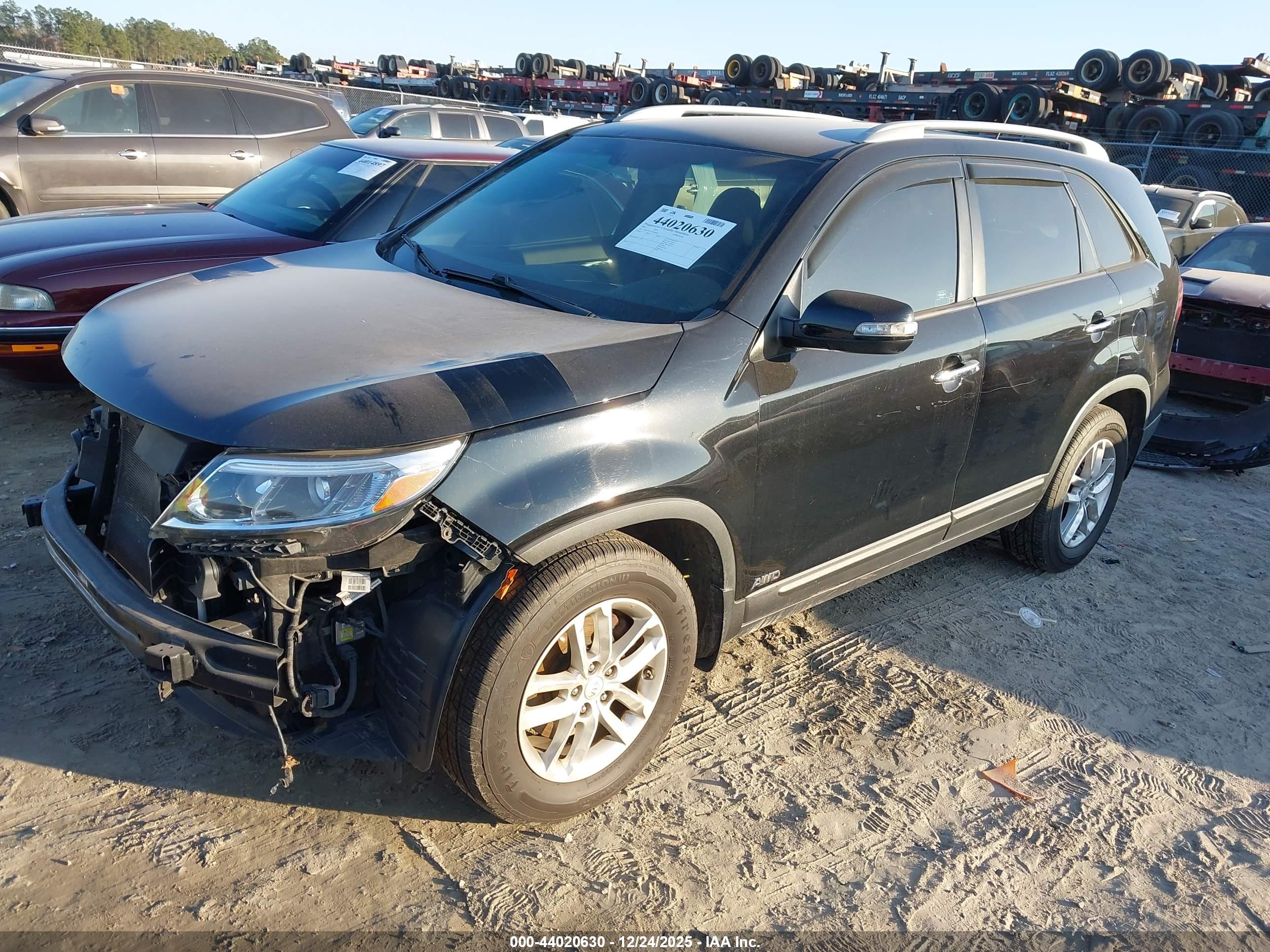 KIA SORENTO image 2