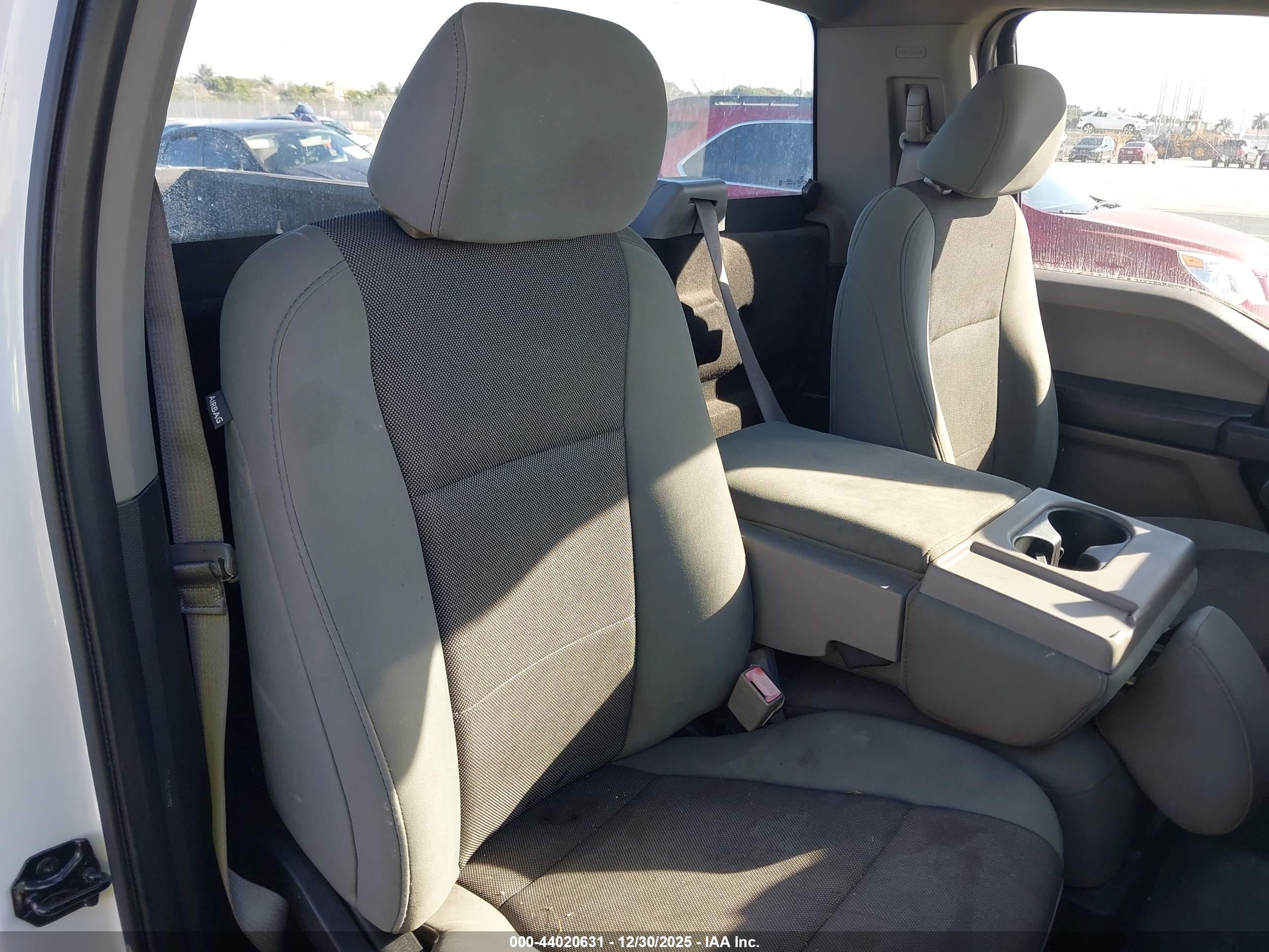 FORD F-150 image 8