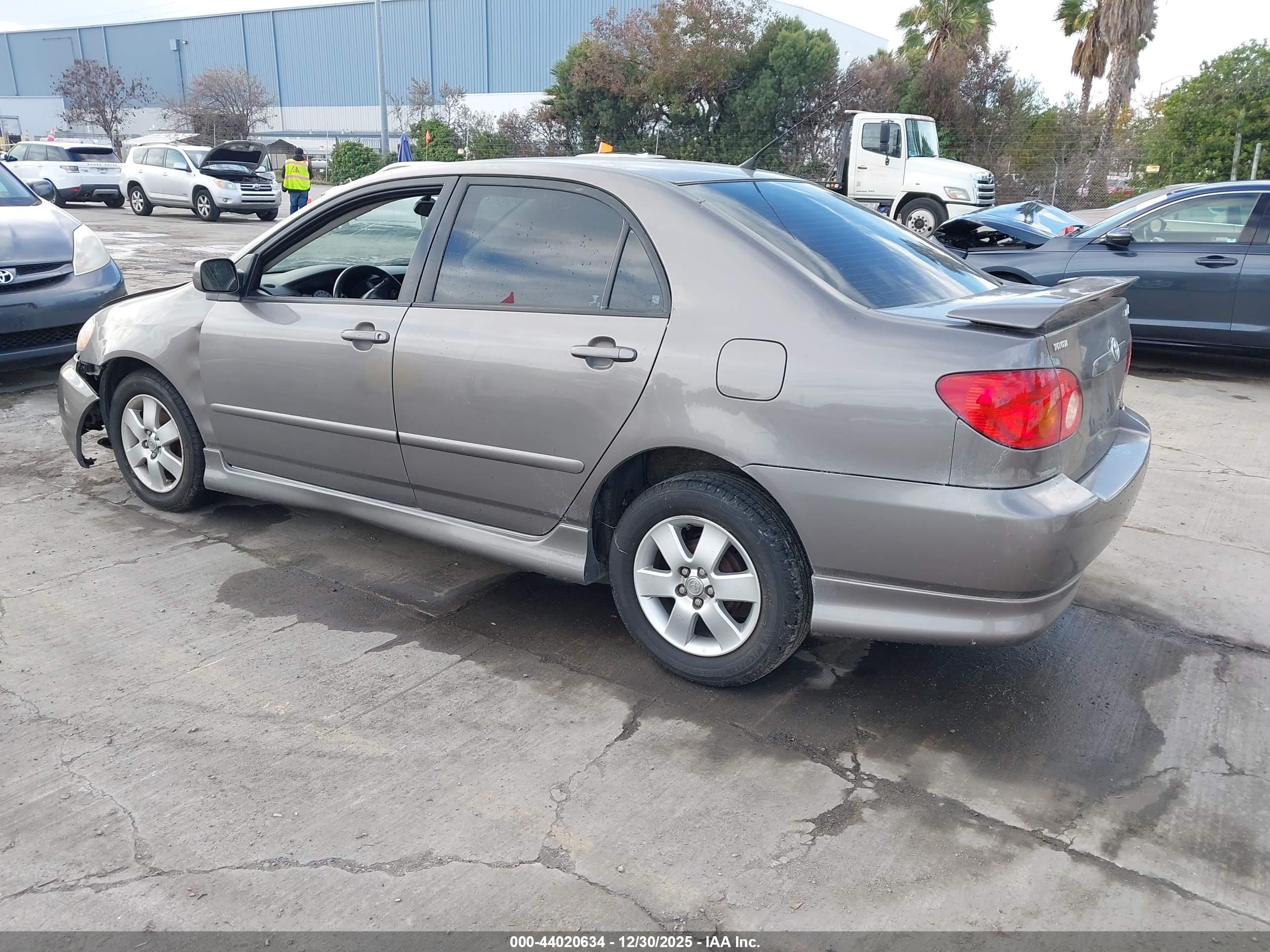 TOYOTA COROLLA image 3