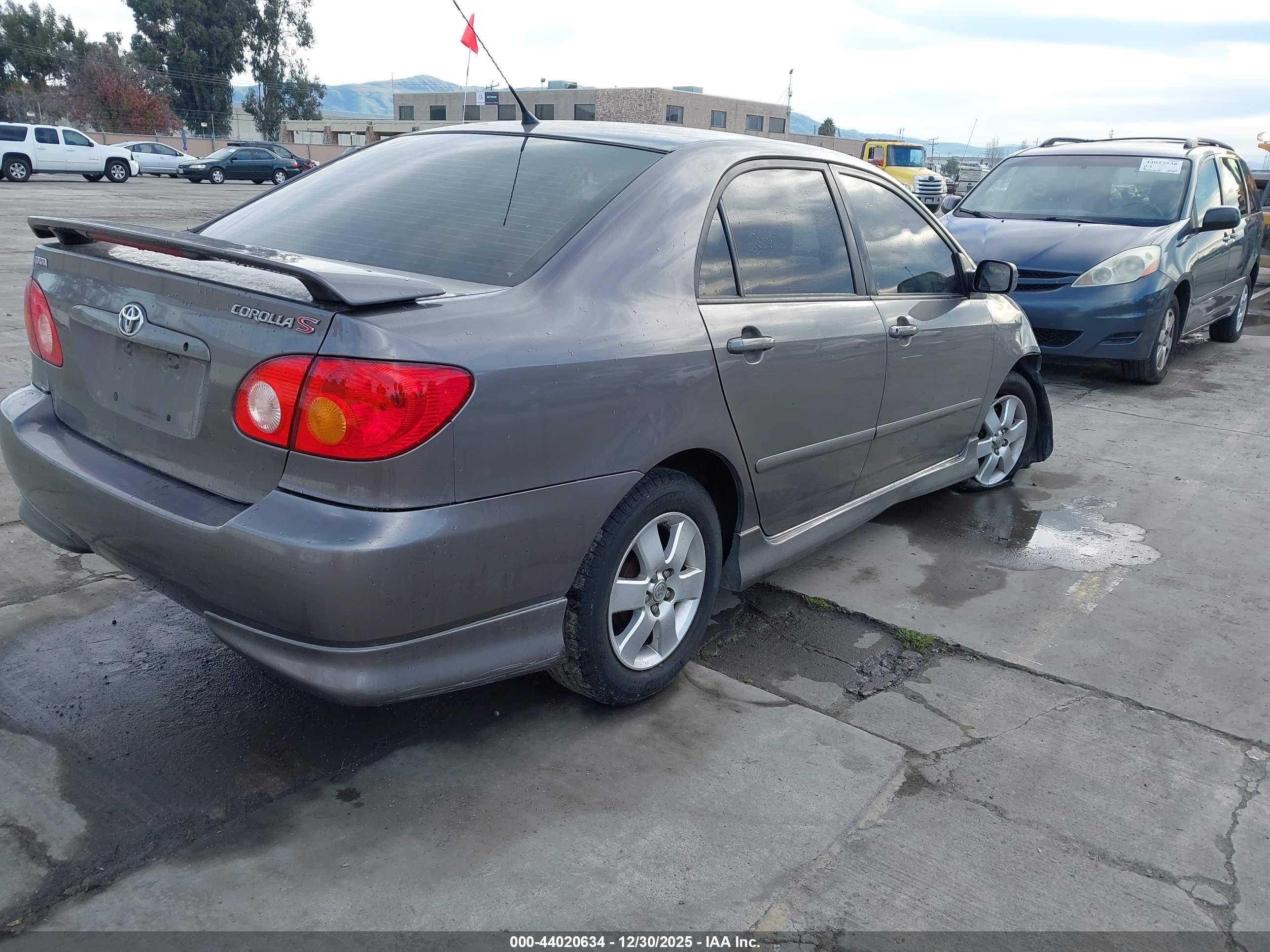 TOYOTA COROLLA image 4