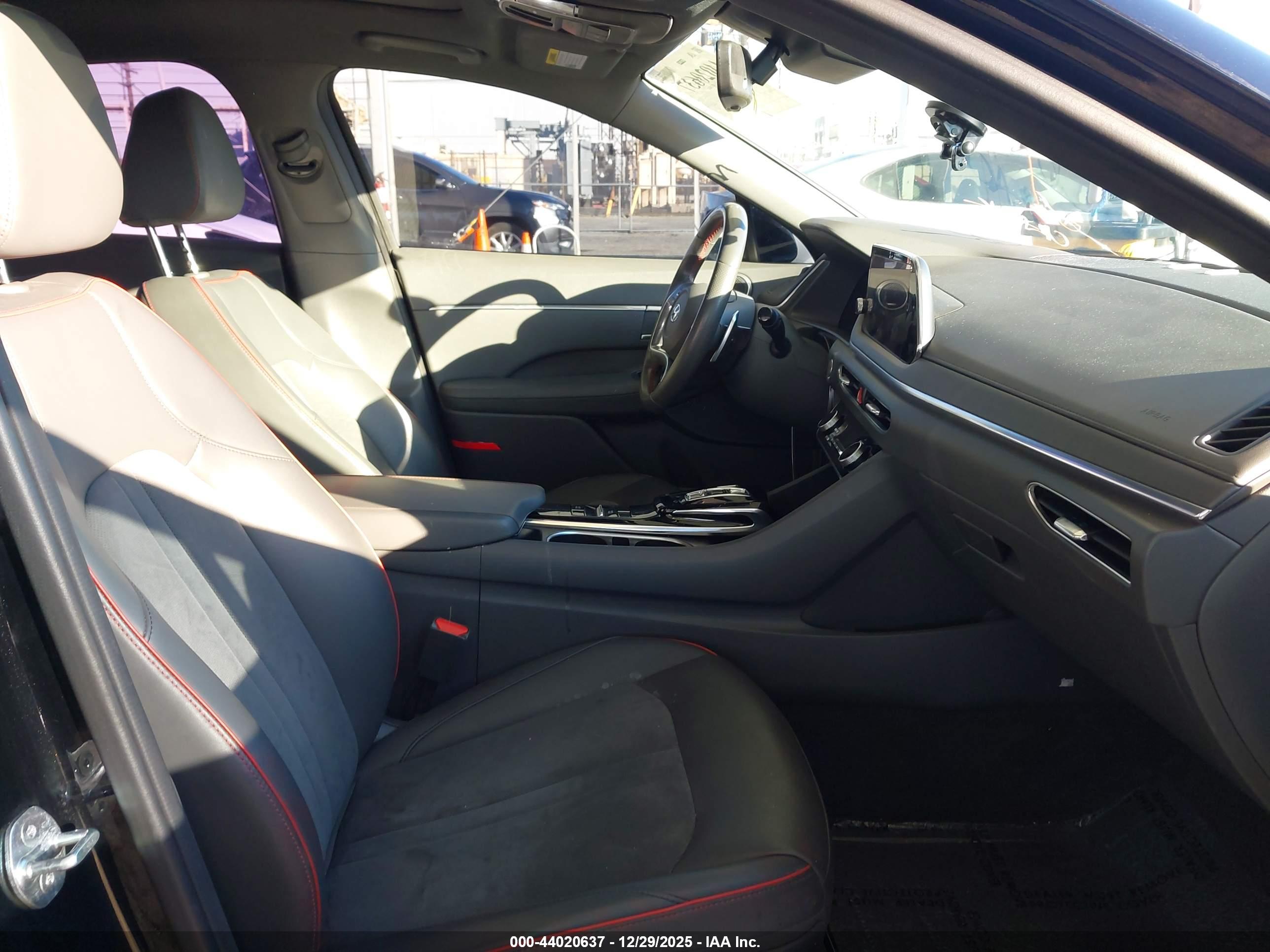 HYUNDAI SONATA image 5