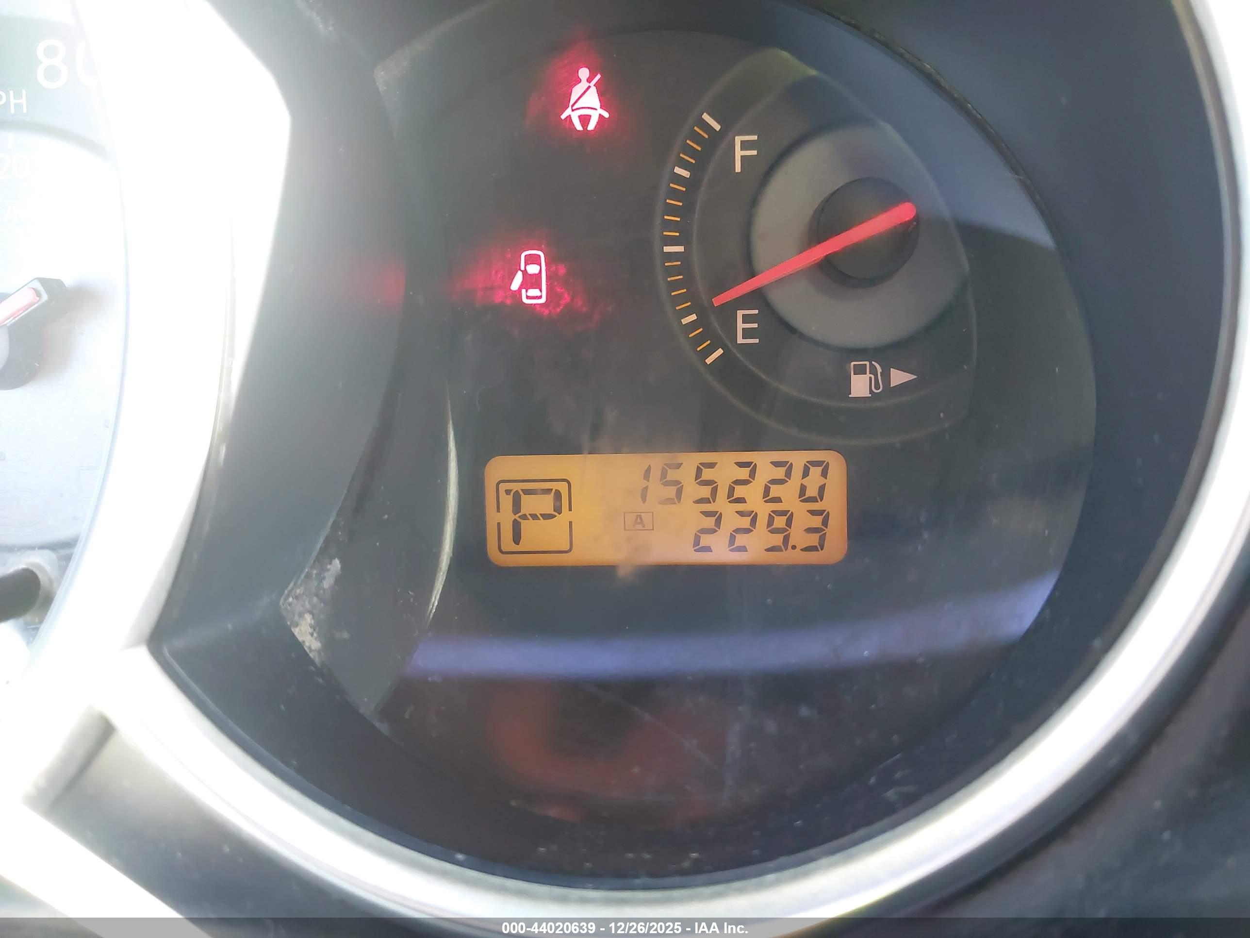 NISSAN VERSA image 7