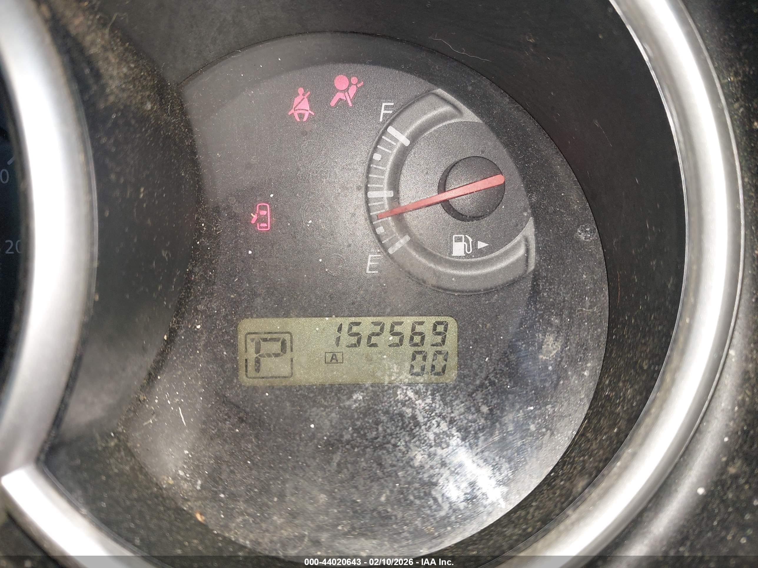 NISSAN VERSA image 7