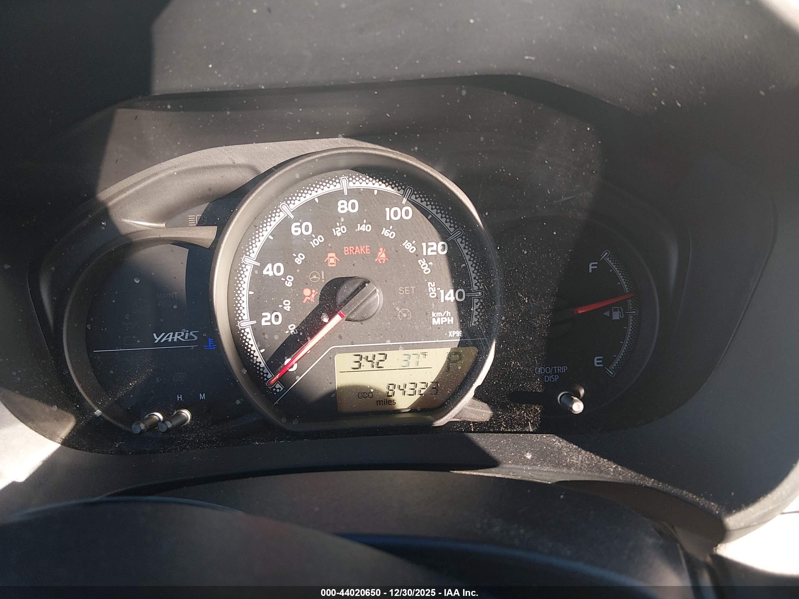 TOYOTA YARIS image 7