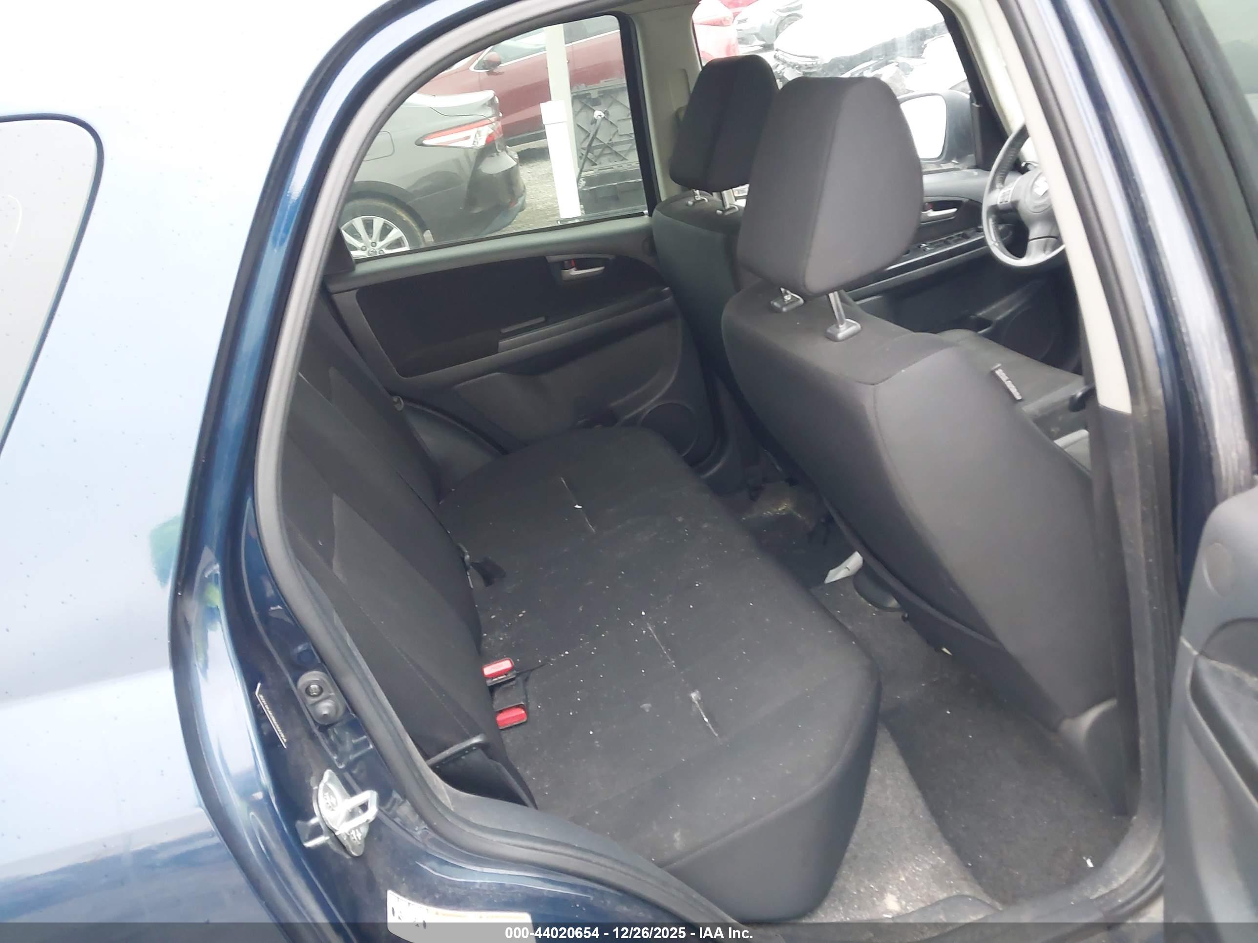 SUZUKI SX4 image 8