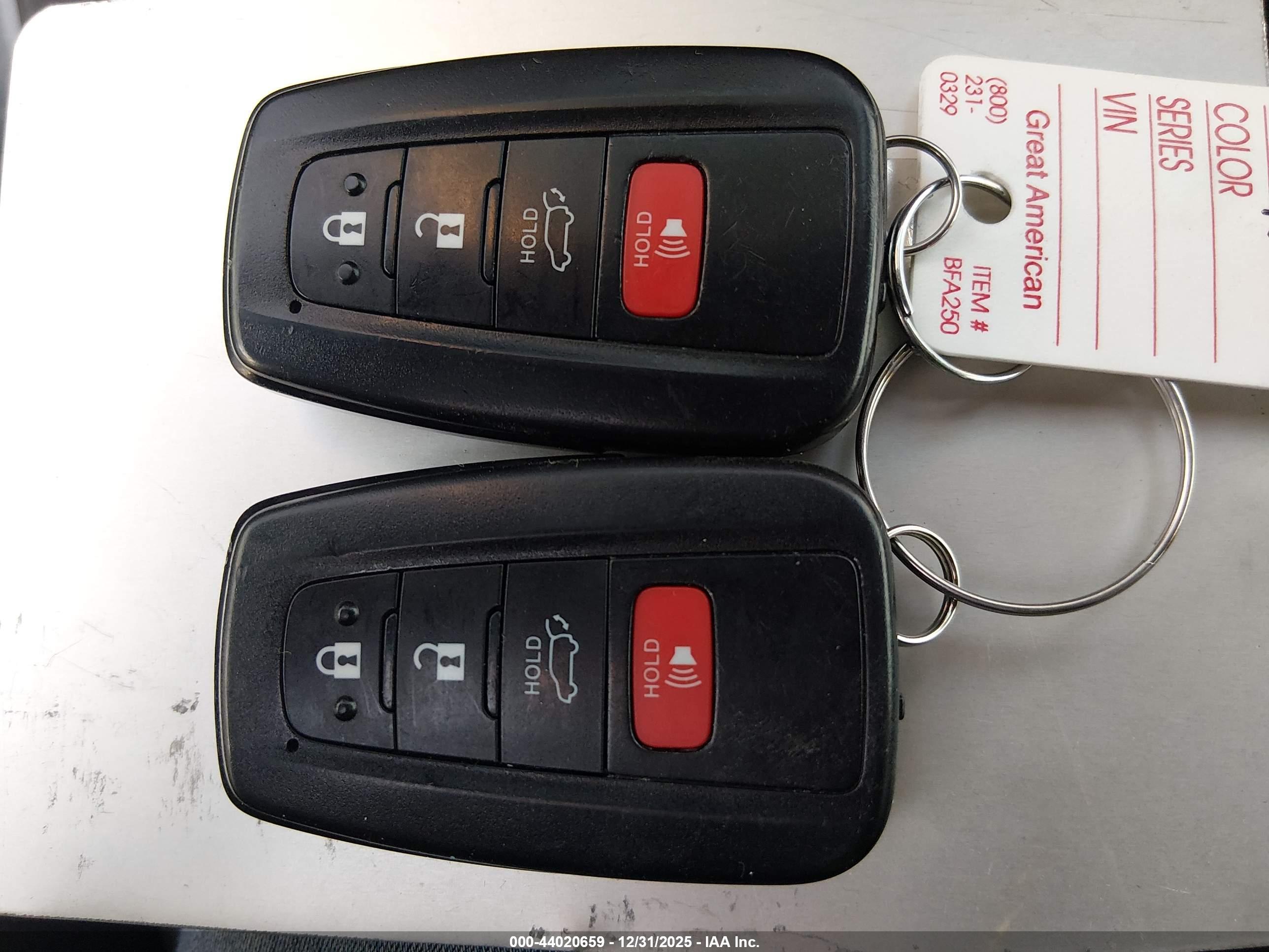 TOYOTA RAV4 image 11