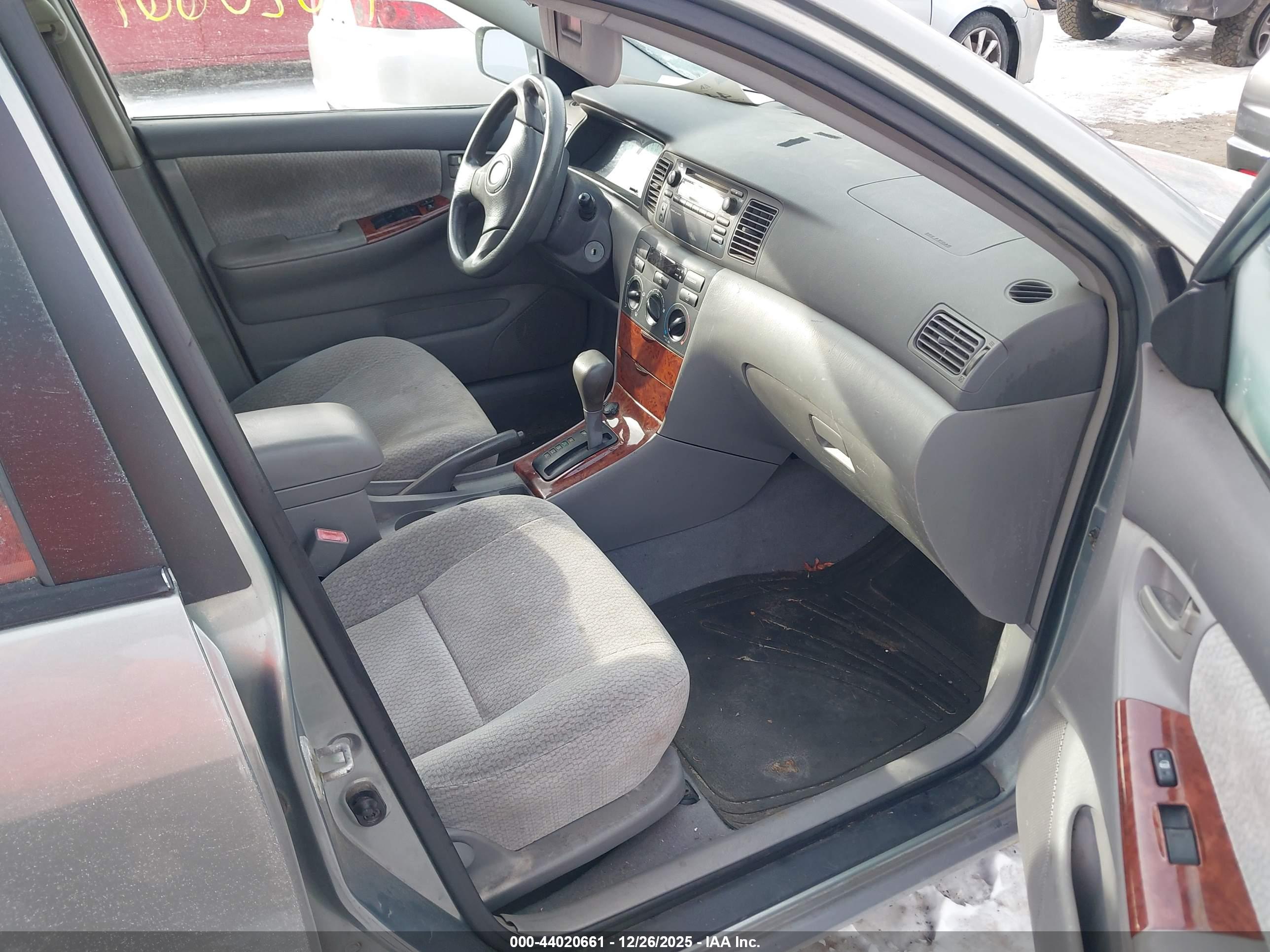 TOYOTA COROLLA image 5