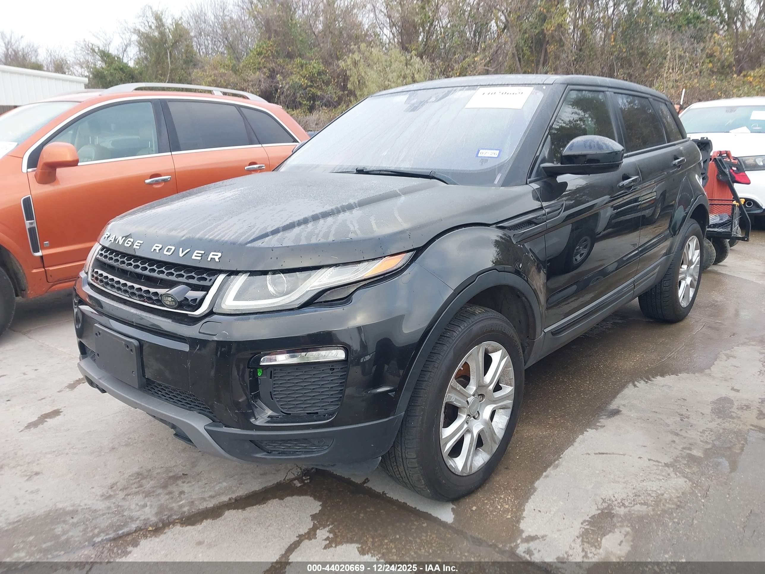 LAND ROVER image 2