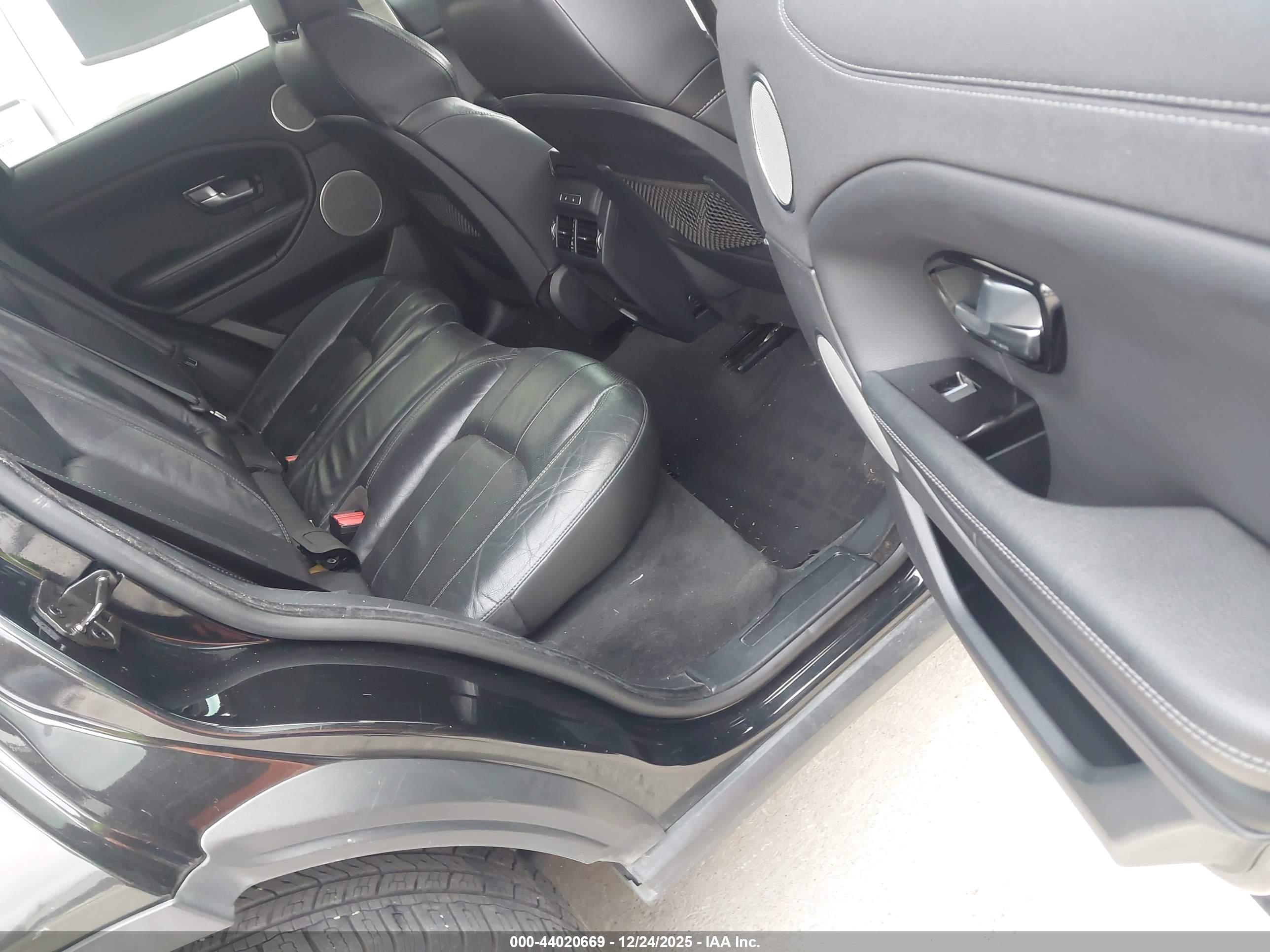 LAND ROVER image 8