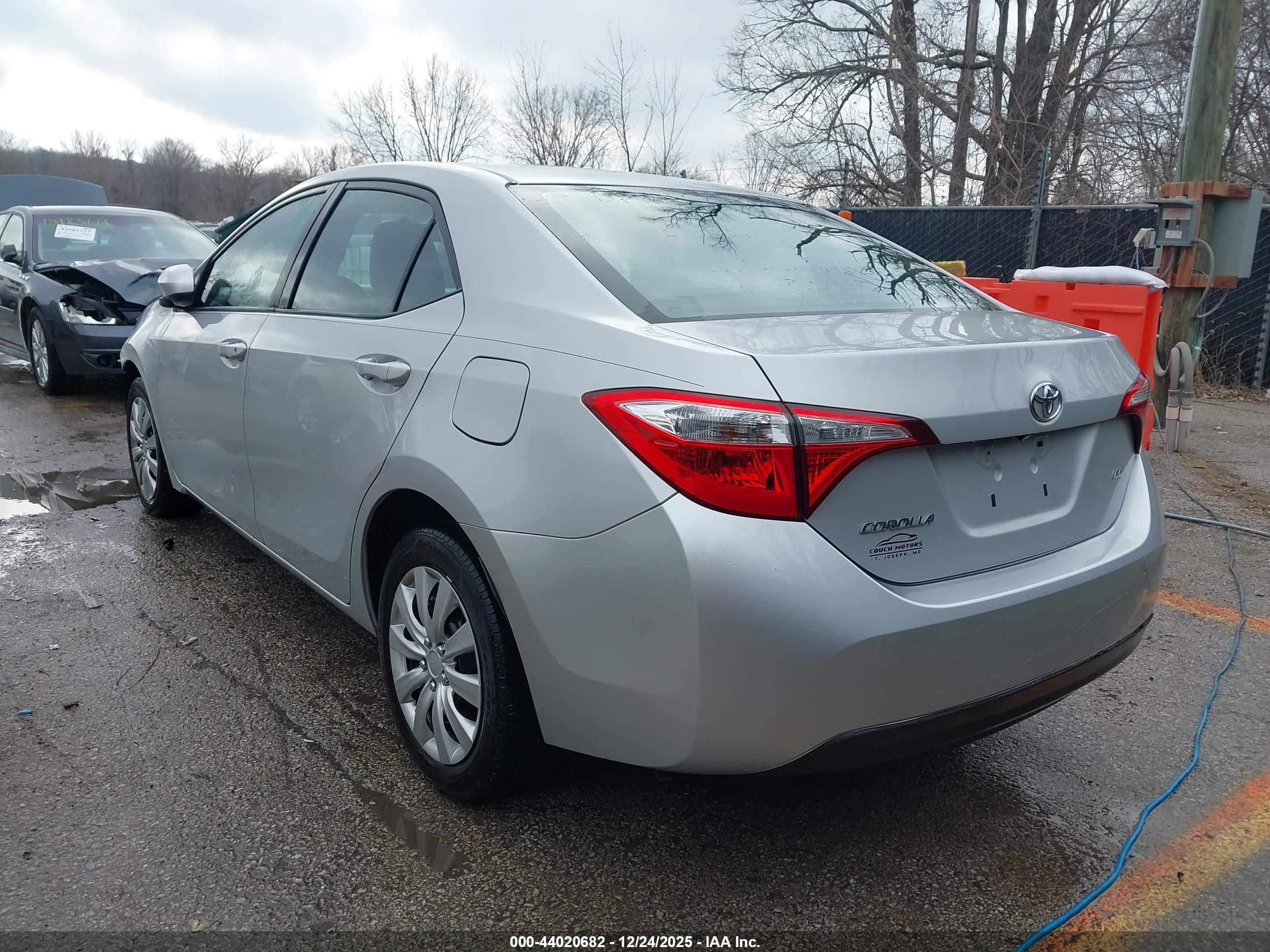 TOYOTA COROLLA image 3