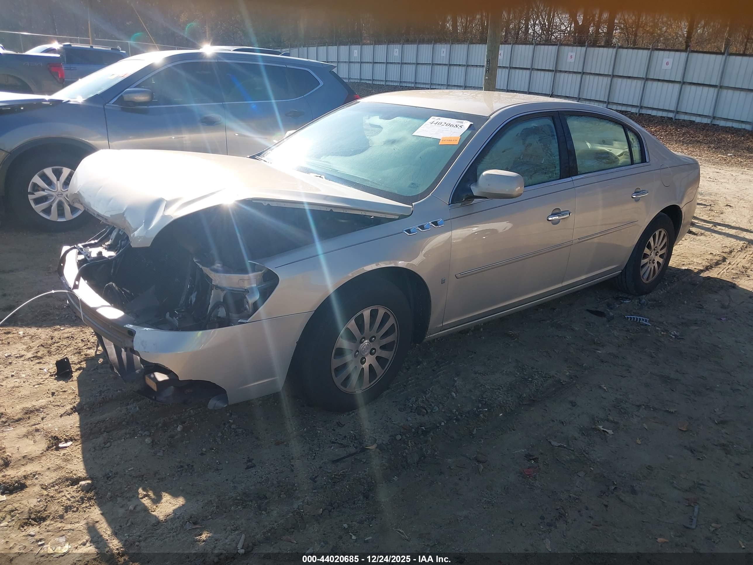 BUICK LUCERNE image 2