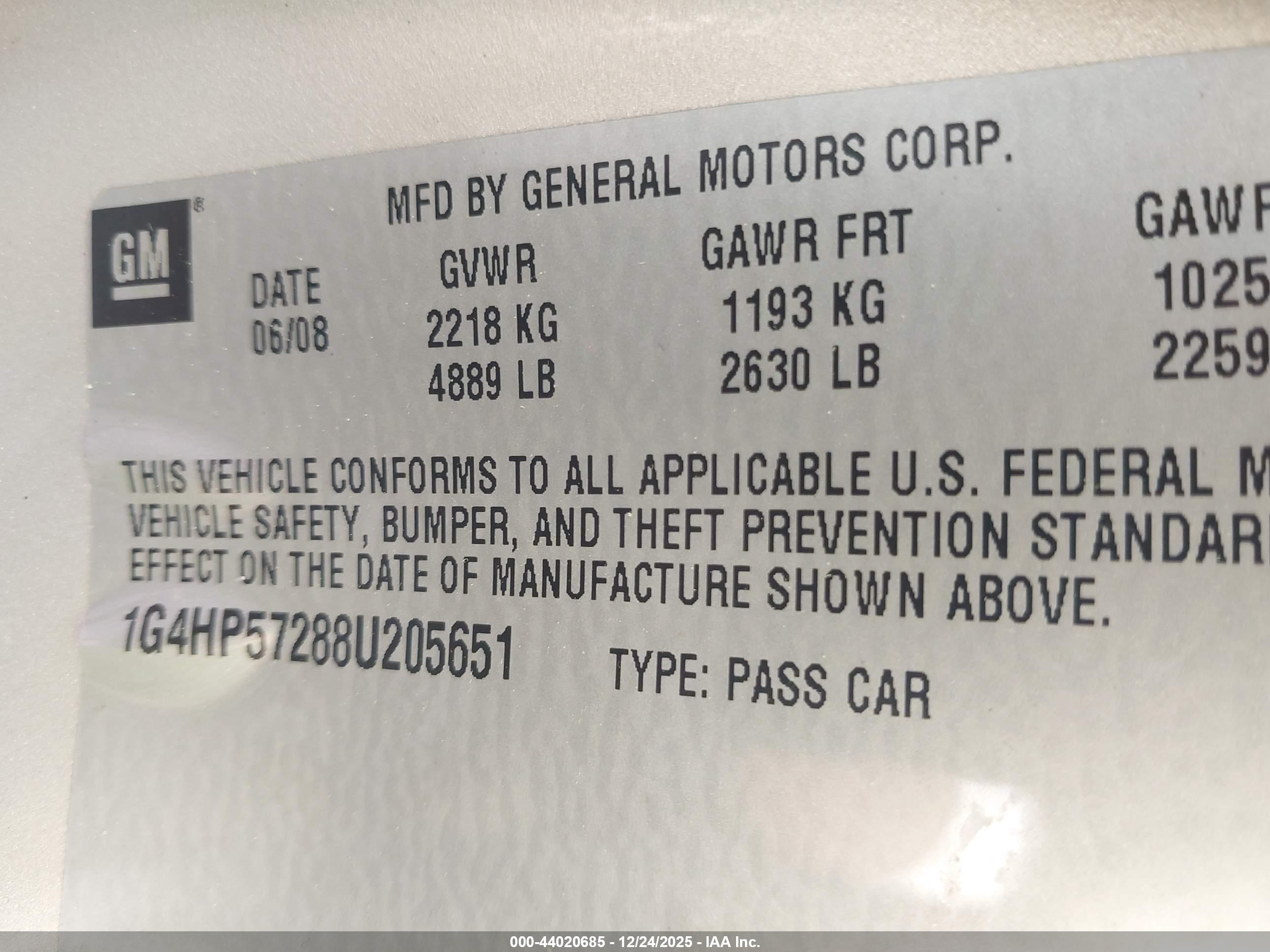 BUICK LUCERNE image 9