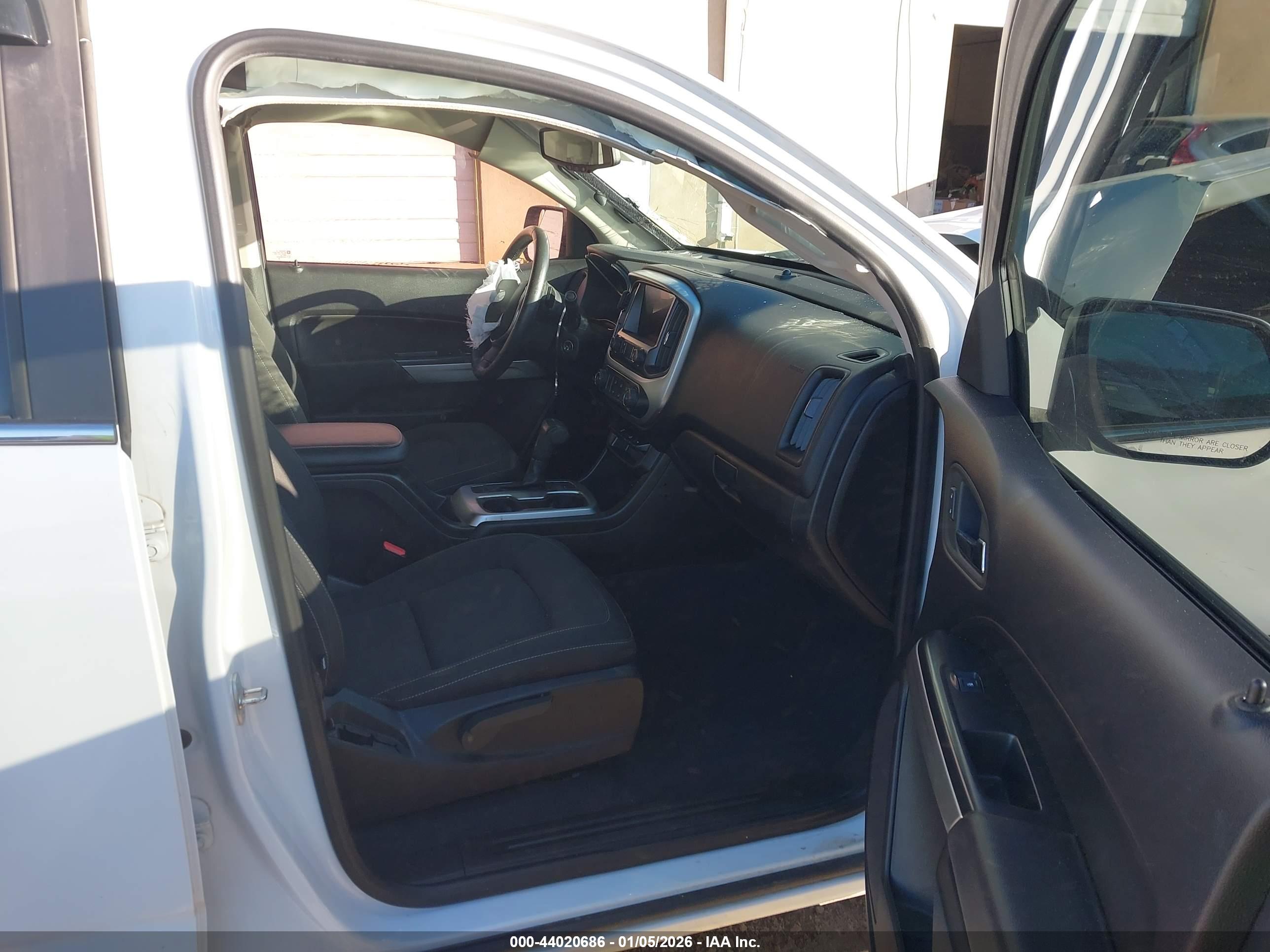 CHEVROLET COLORADO image 5