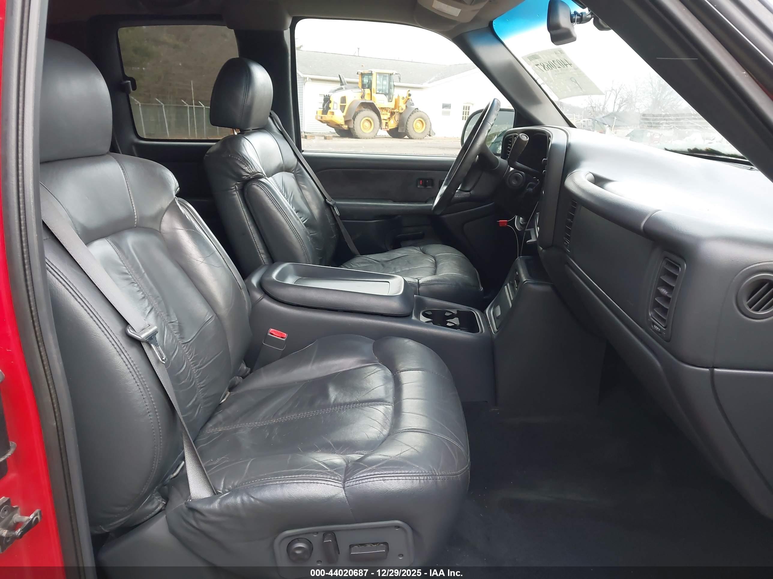 CHEVROLET SILVERADO image 5